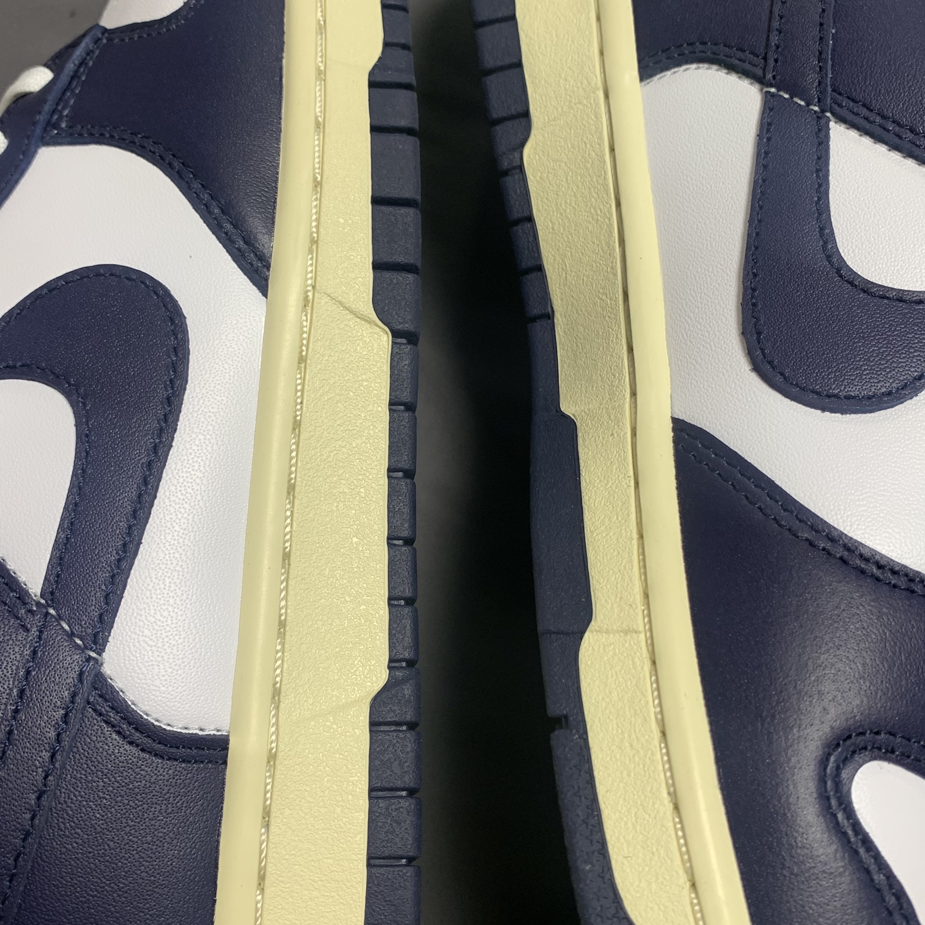 (W) Nike Dunk Low Vintage Midnight Navy 착용 스타일