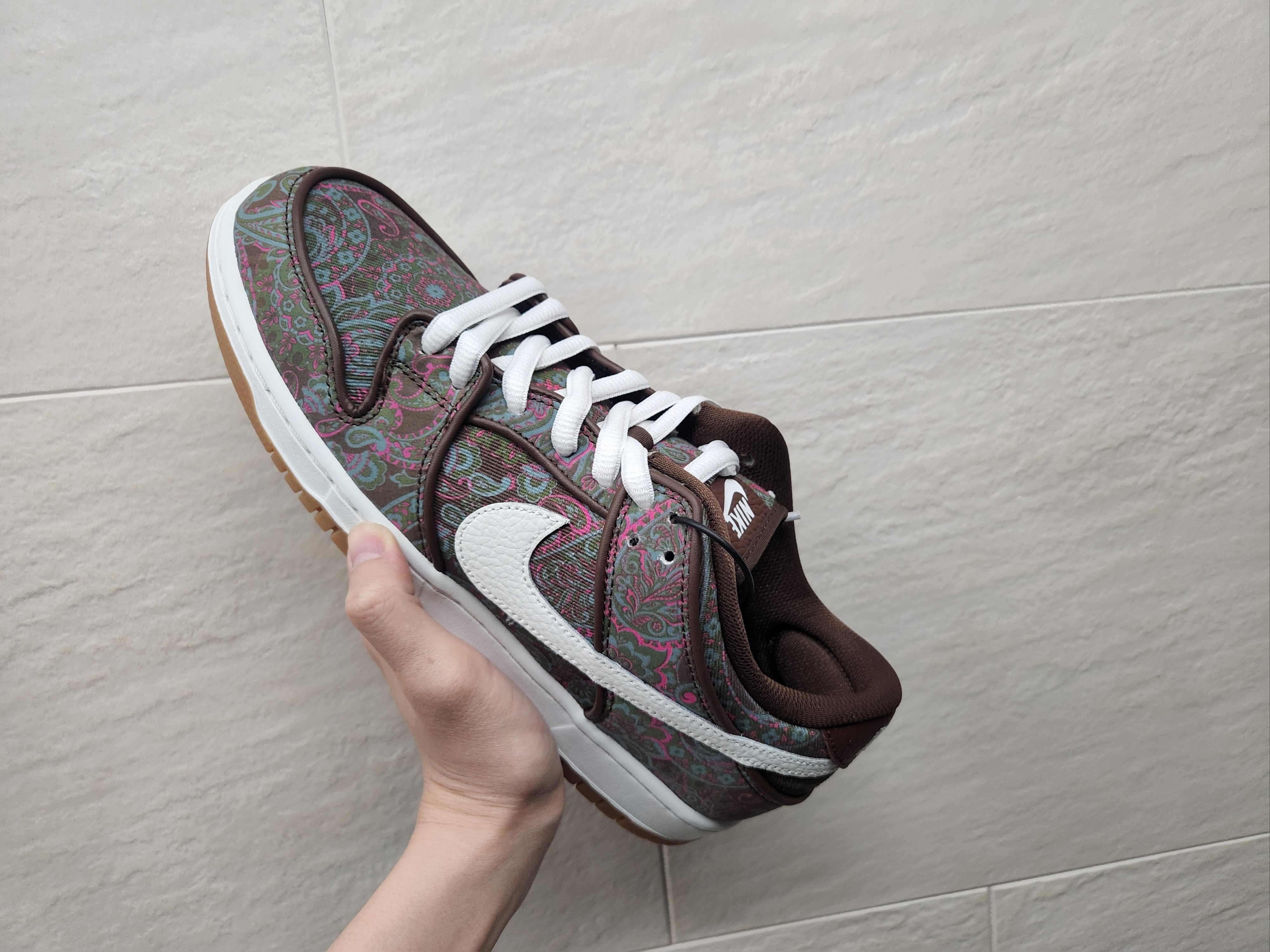 Nike SB Dunk Low Pro Premium Paisley 착용 스타일