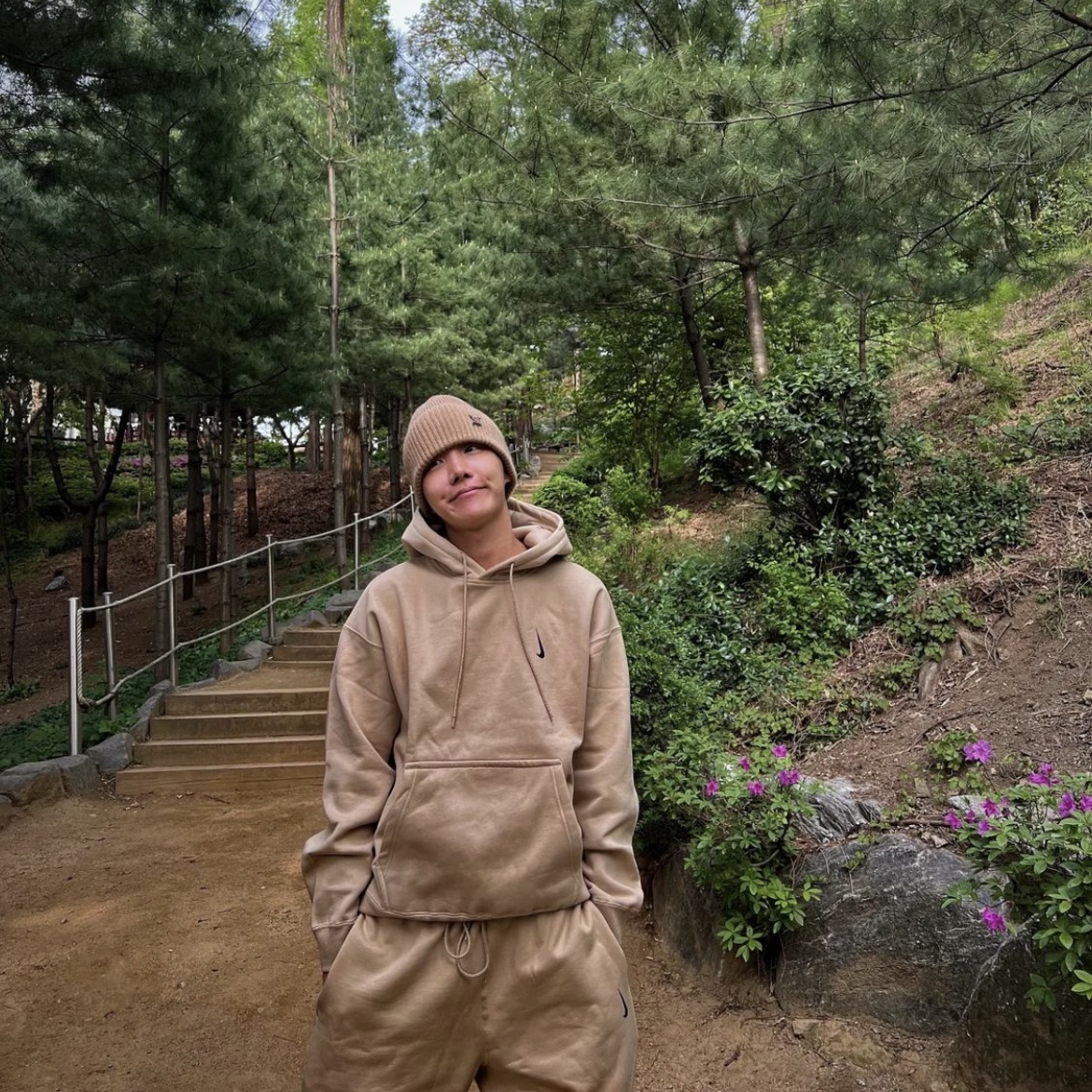 Nike x Billie Eilish Air Force 1 High '07 SP Mushroom, Nike x Billie Eilish NRG Fleece Hoodie Mushroom - Asia 착용 스타일 - 5