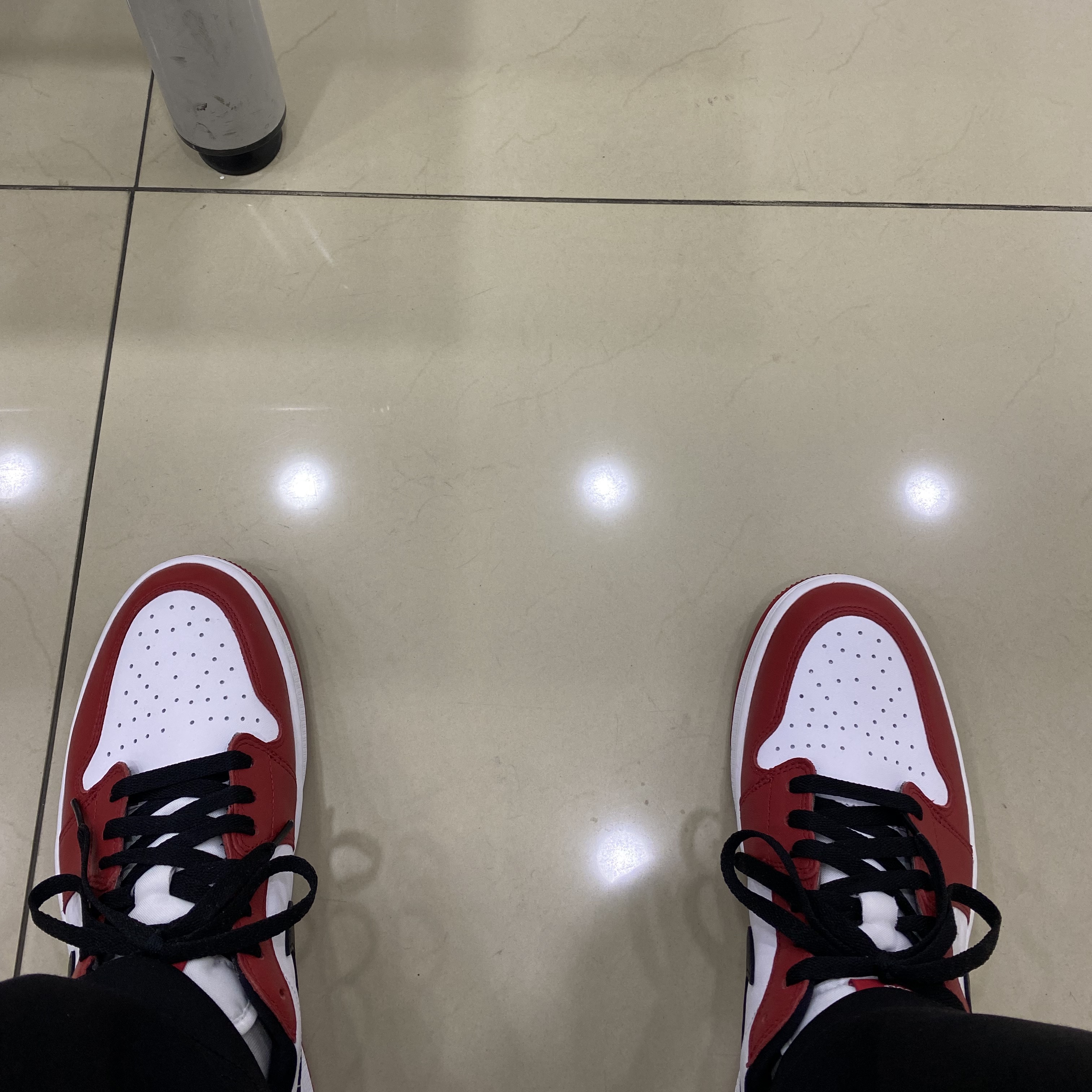 Jordan 1 Low Golf Chicago 착용 스타일