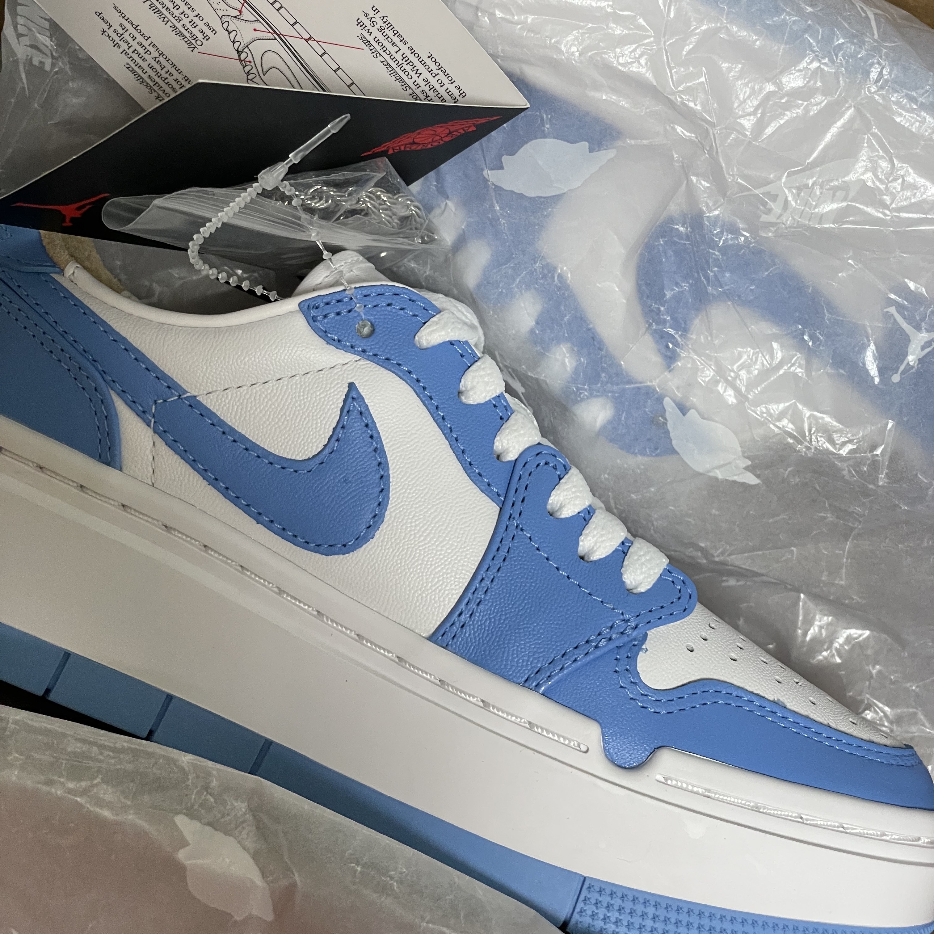 (W) Jordan 1 Elevate Low SE University Blue 착용 스타일 - 3