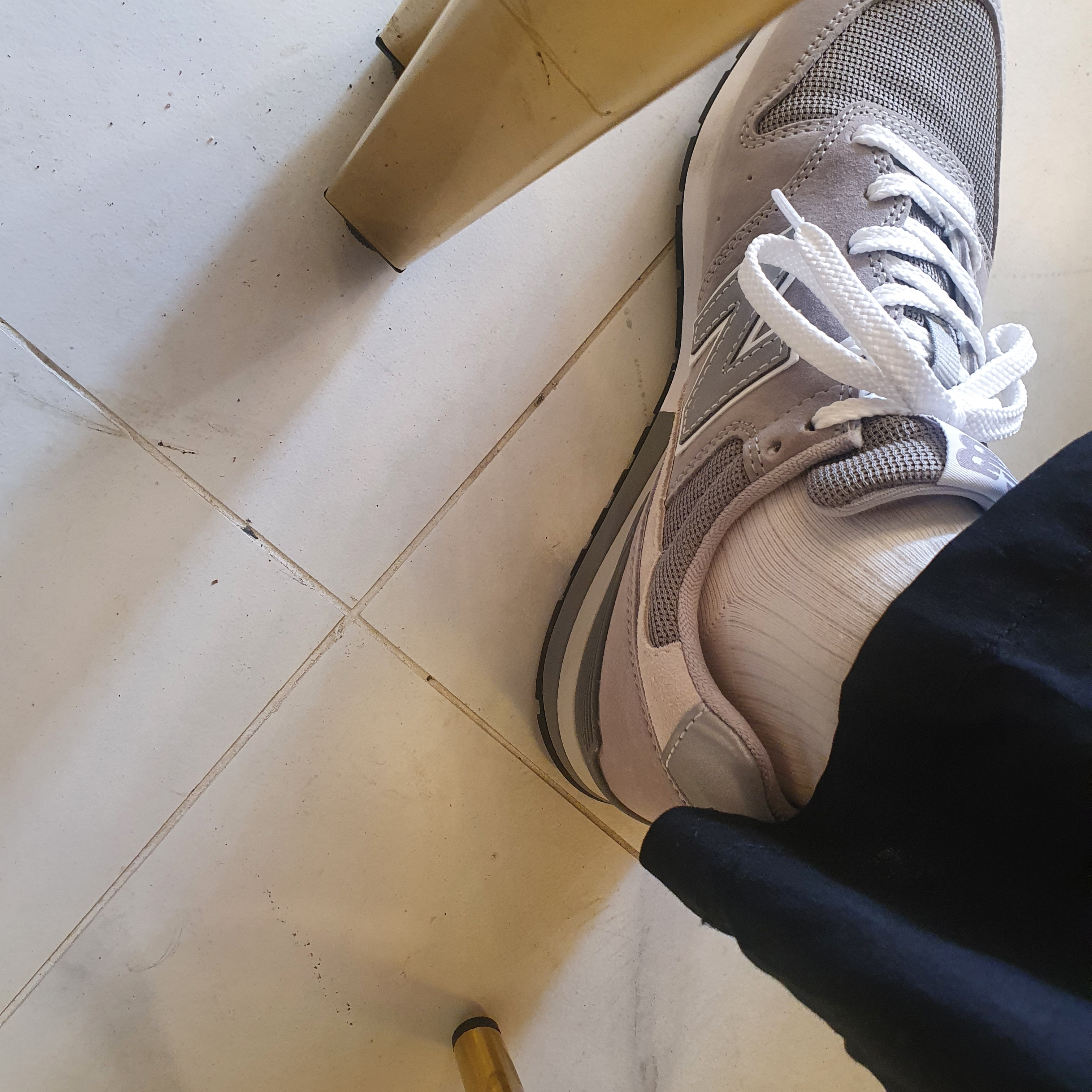 New Balance 996 Grey 착용 스타일 - 2