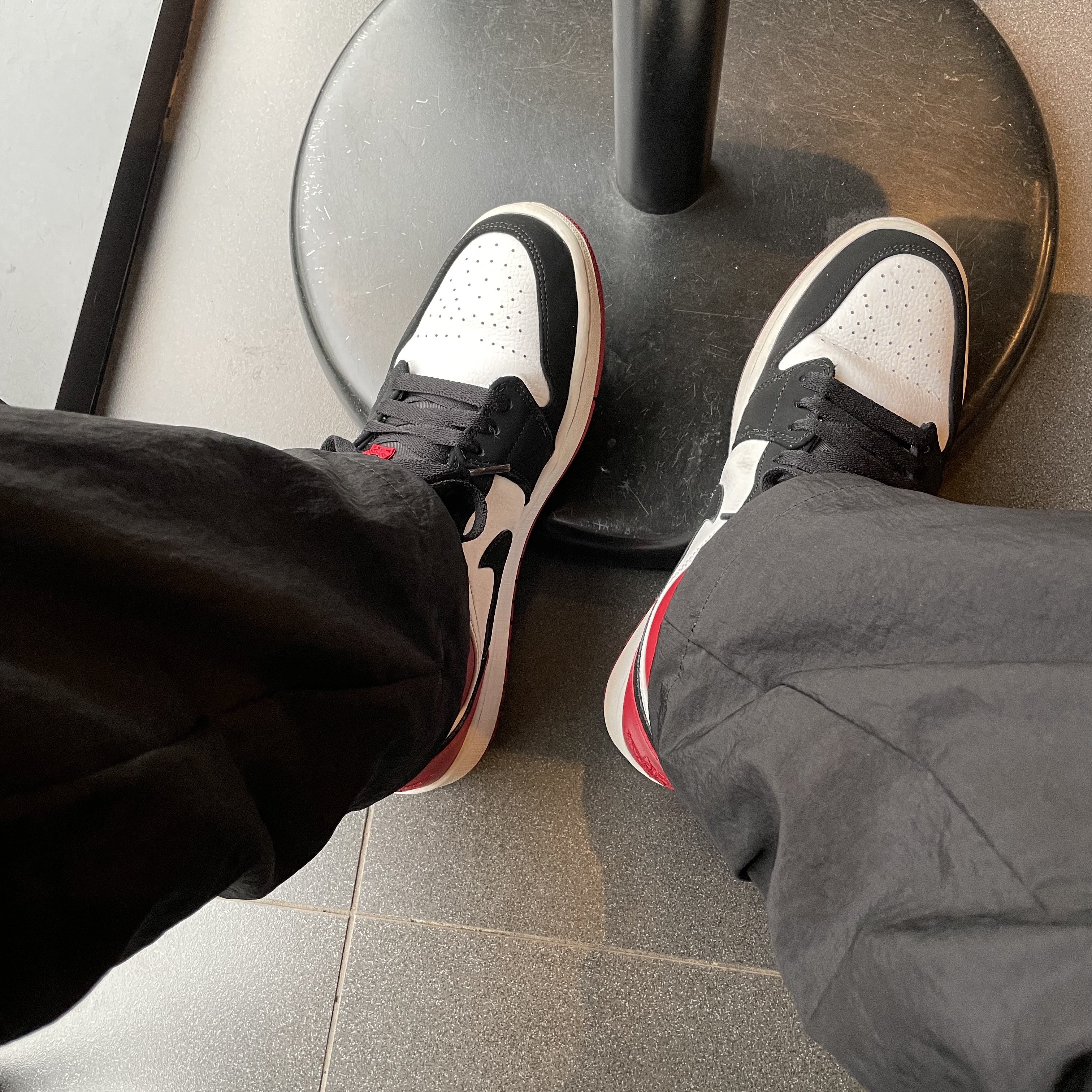 Jordan 1 Low Black Toe 착용 스타일