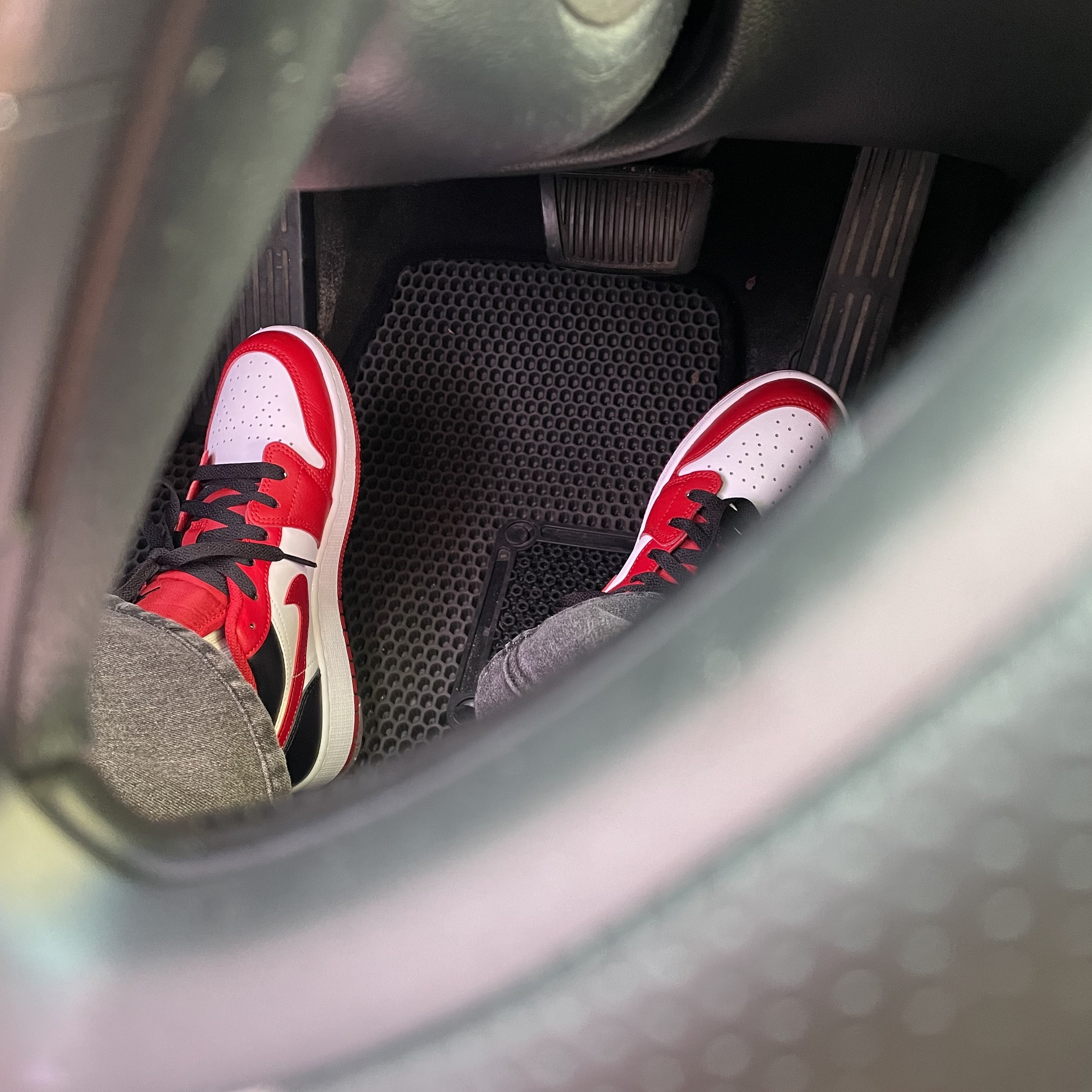 (GS) Jordan 1 Low White Gym Red Black 착용 스타일