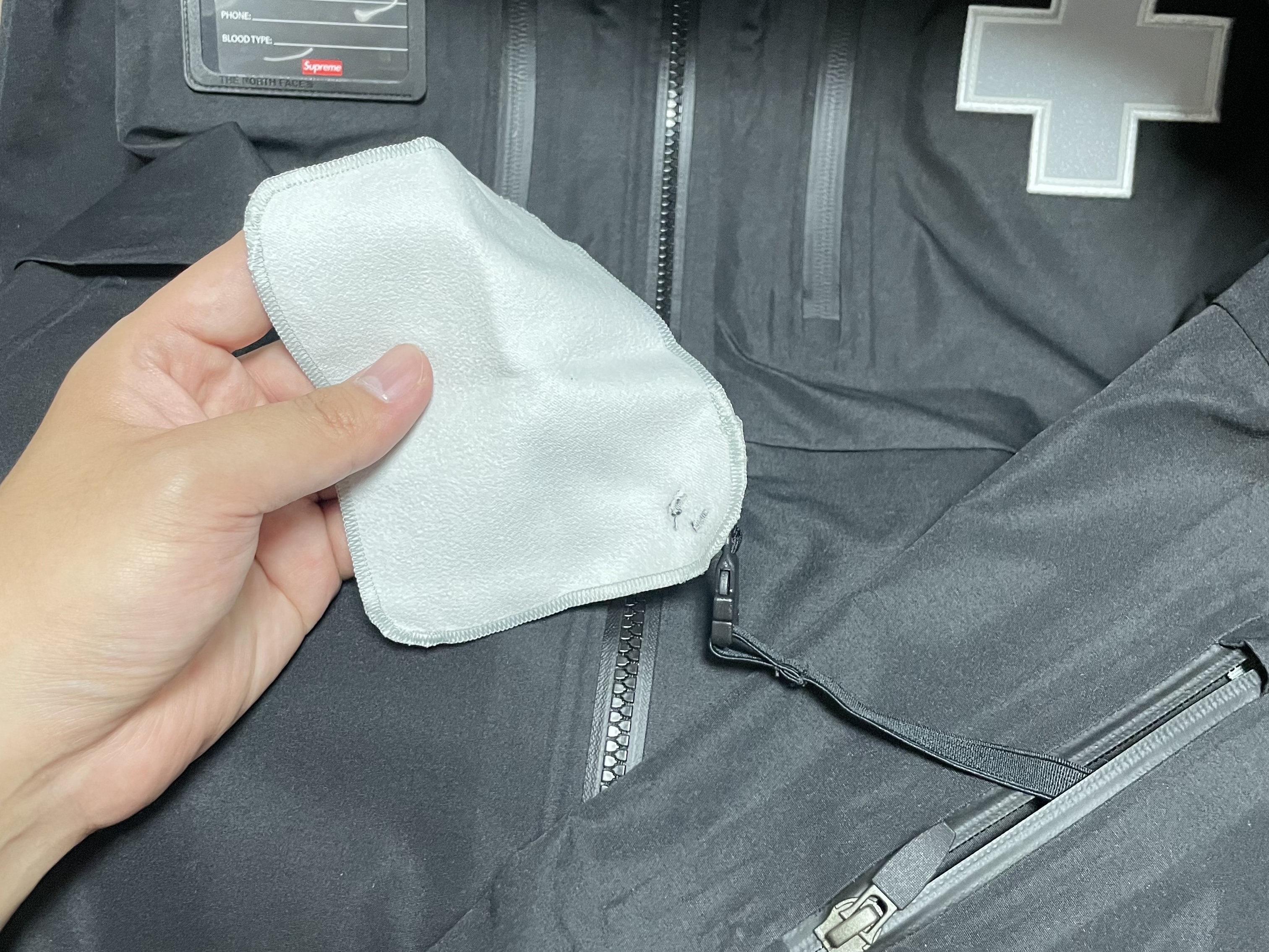 Supreme x The North Face Summit Series Rescue Mountain Pro Jacket Black - 22SS 착용 스타일 - 3