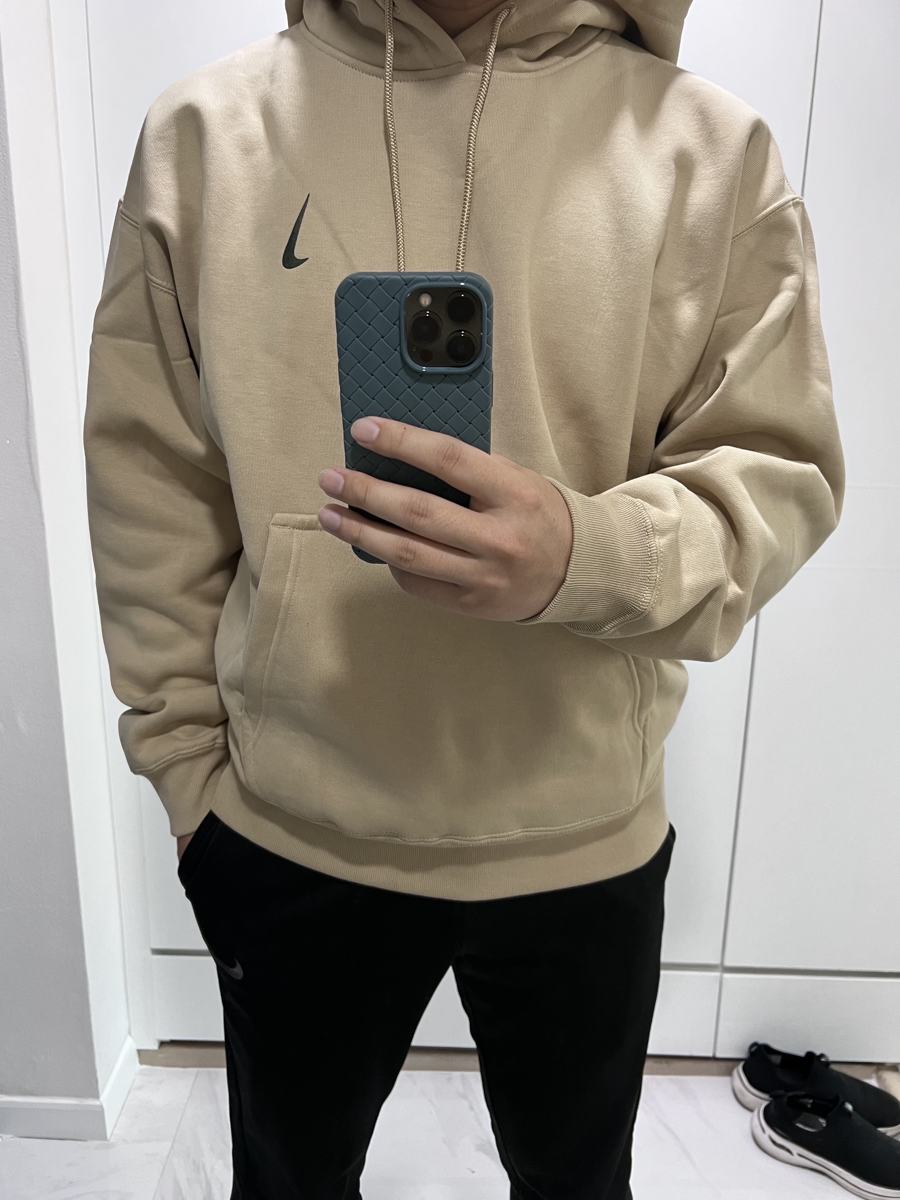Nike x Billie Eilish NRG Fleece Hoodie Mushroom - Asia 착용 스타일