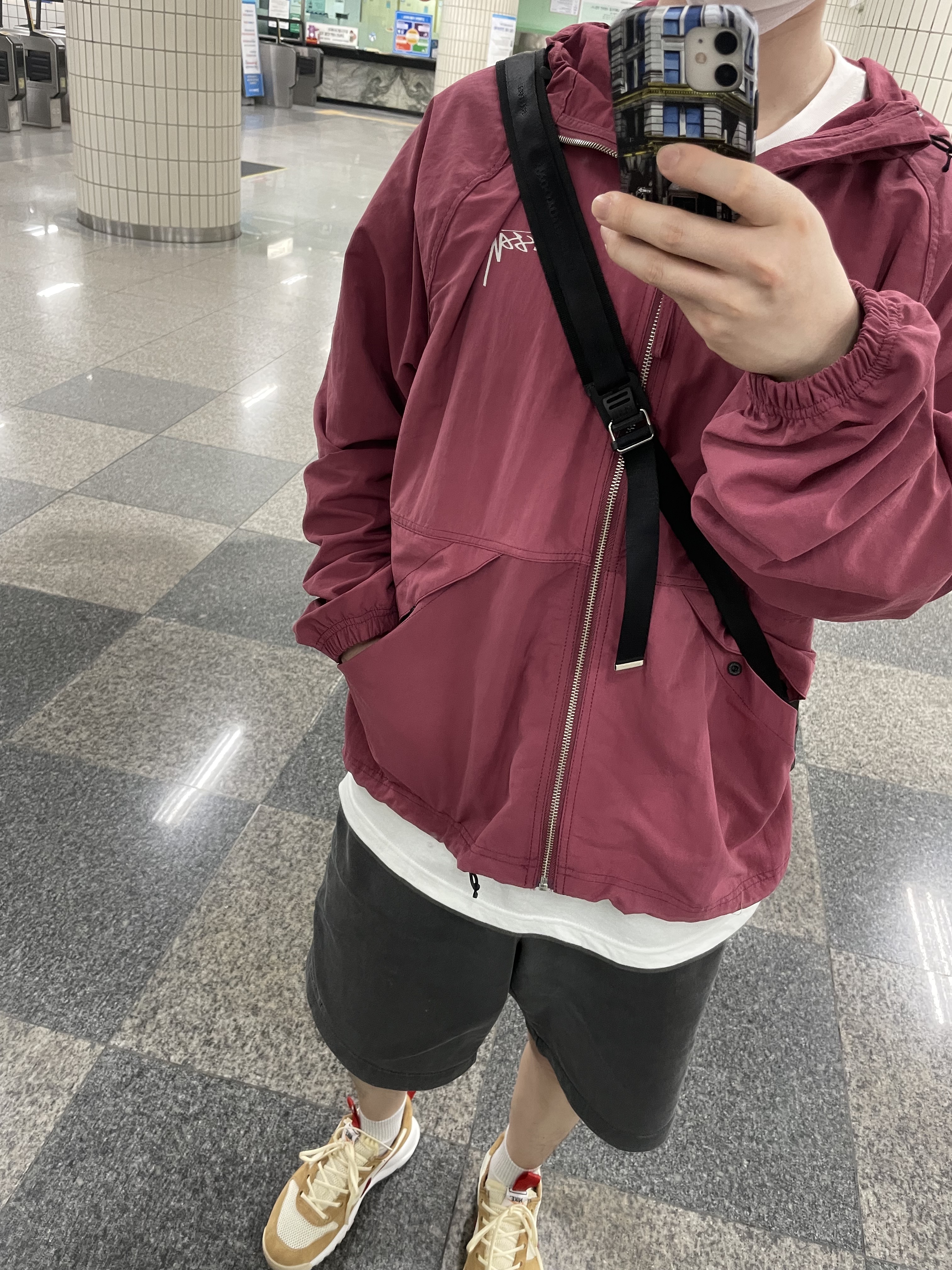 Stussy Wave Dye Beach Shell Jacket Berry, Nike x Tom Sachs Mars Yard Overshoe 3.0 착용 스타일 - 2