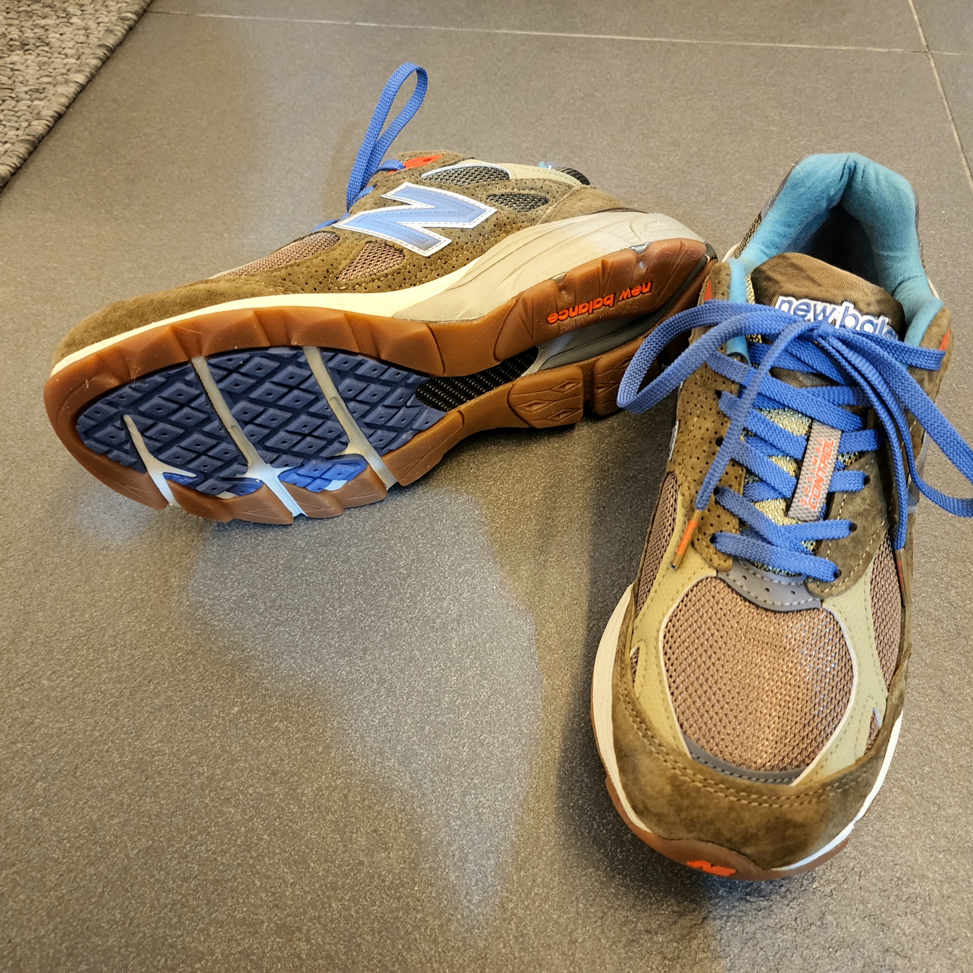New Balance x Bodega 990v3 Anniversary 착용 스타일 - 1