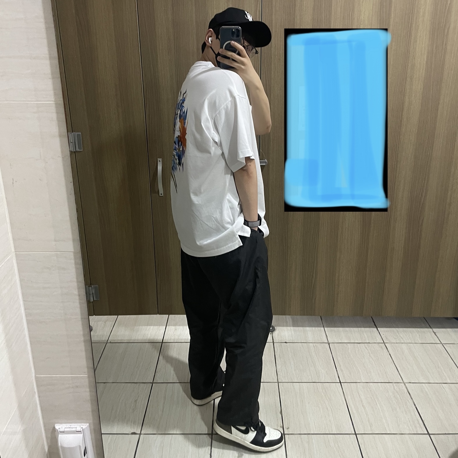Jordan 1 Retro High OG Black Mocha 착용 스타일 - 1