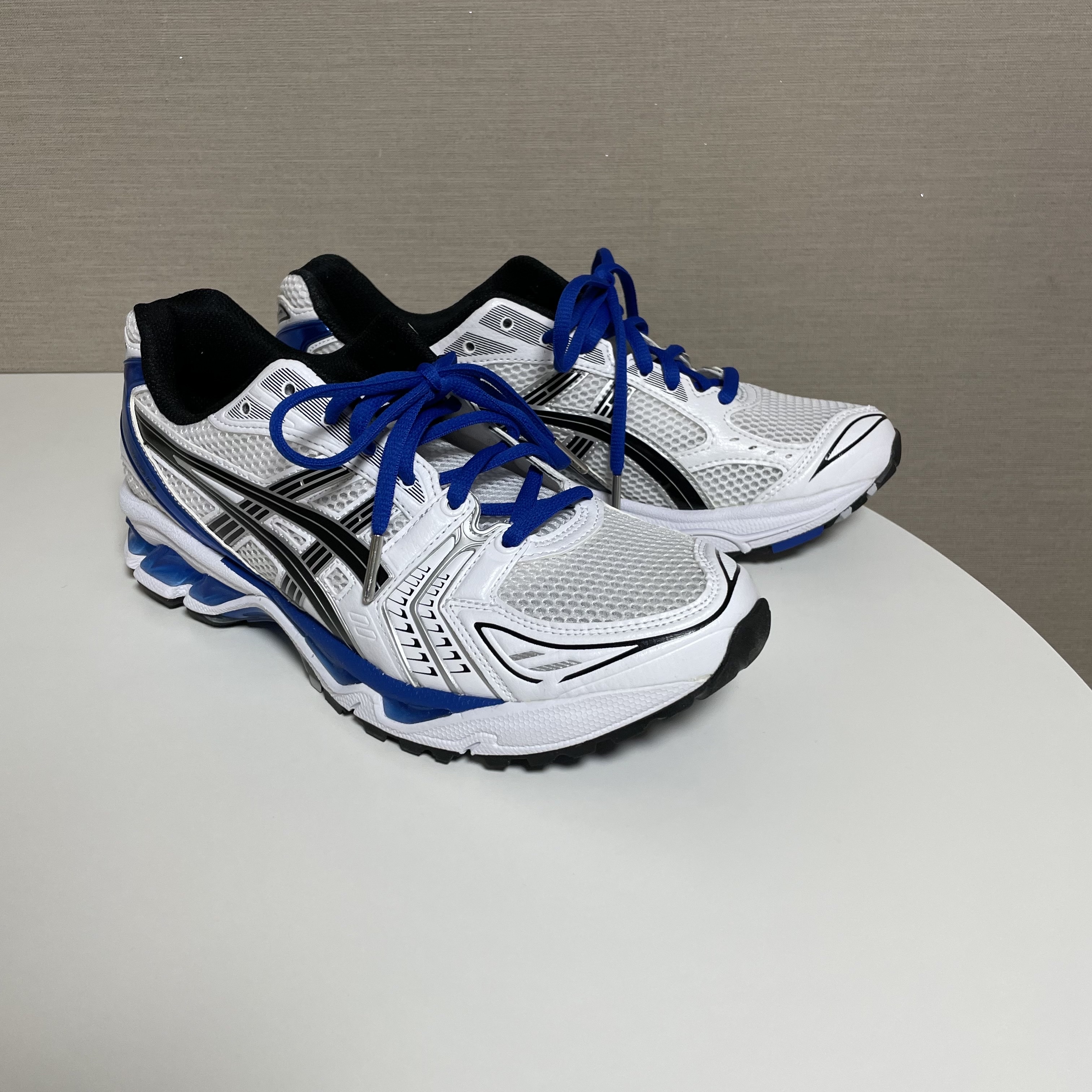 Asics Gel-Kayano 14 White Tuna Blue 착용 스타일 - 3