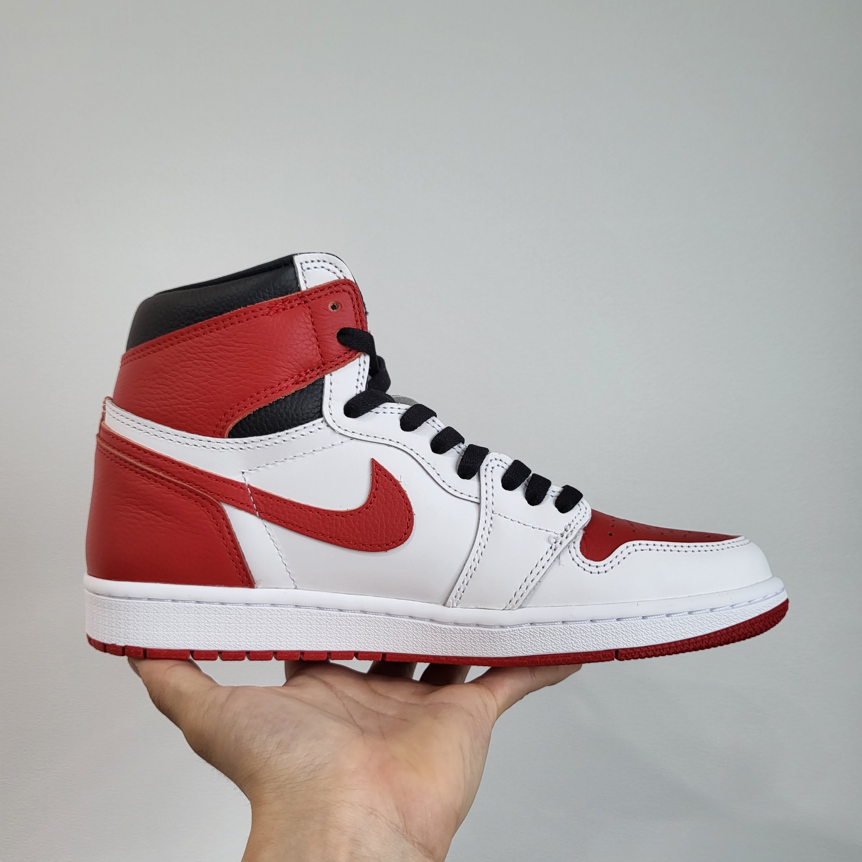 Jordan 1 Retro High OG Heritage, (GS) Jordan 1 Retro High OG Heritage 착용 스타일 - 3