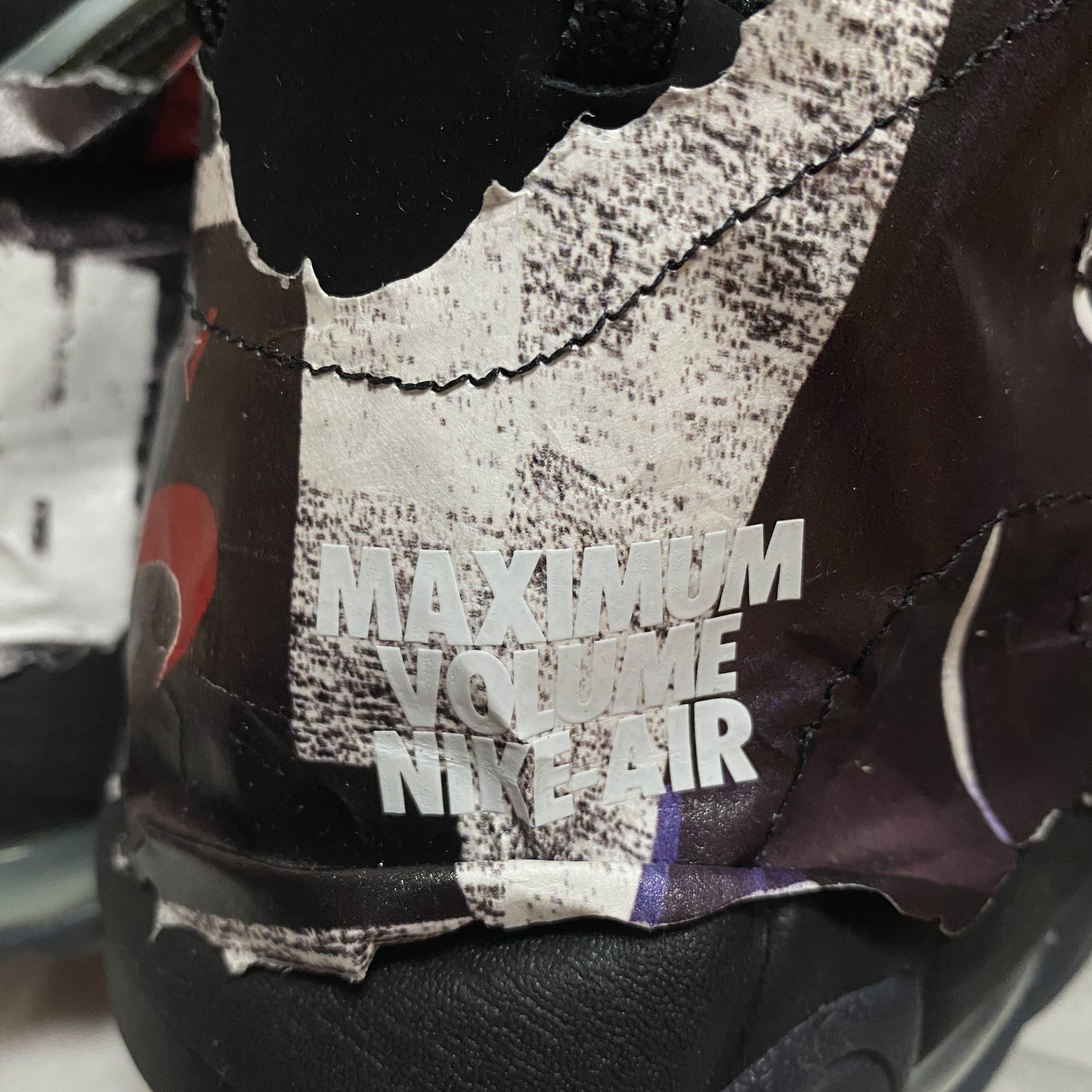 Nike Air More Uptempo 96 Maximum Volume 착용 스타일 - 1