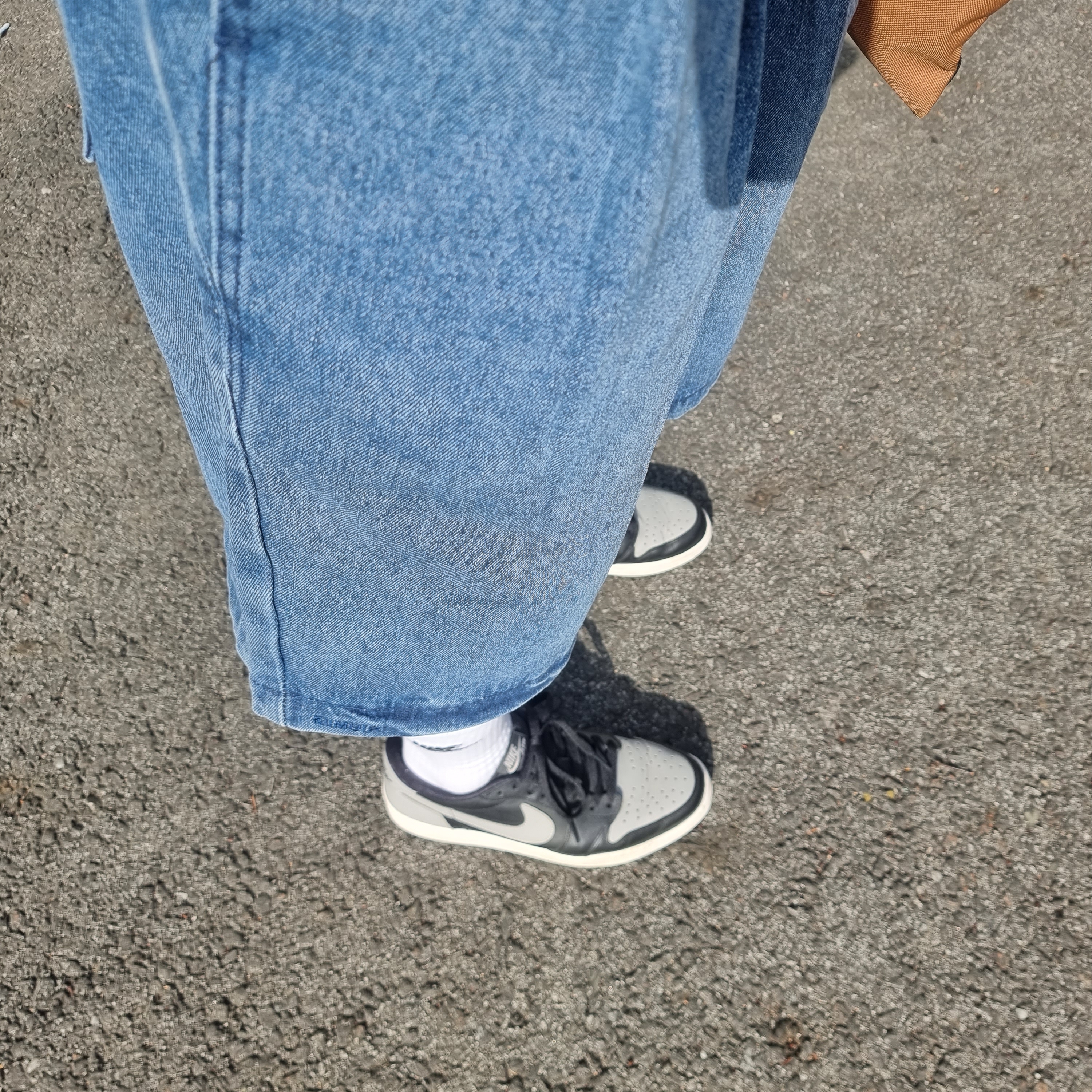 Jordan 1 Retro Low OG Shadow 2015 착용 스타일 - 2
