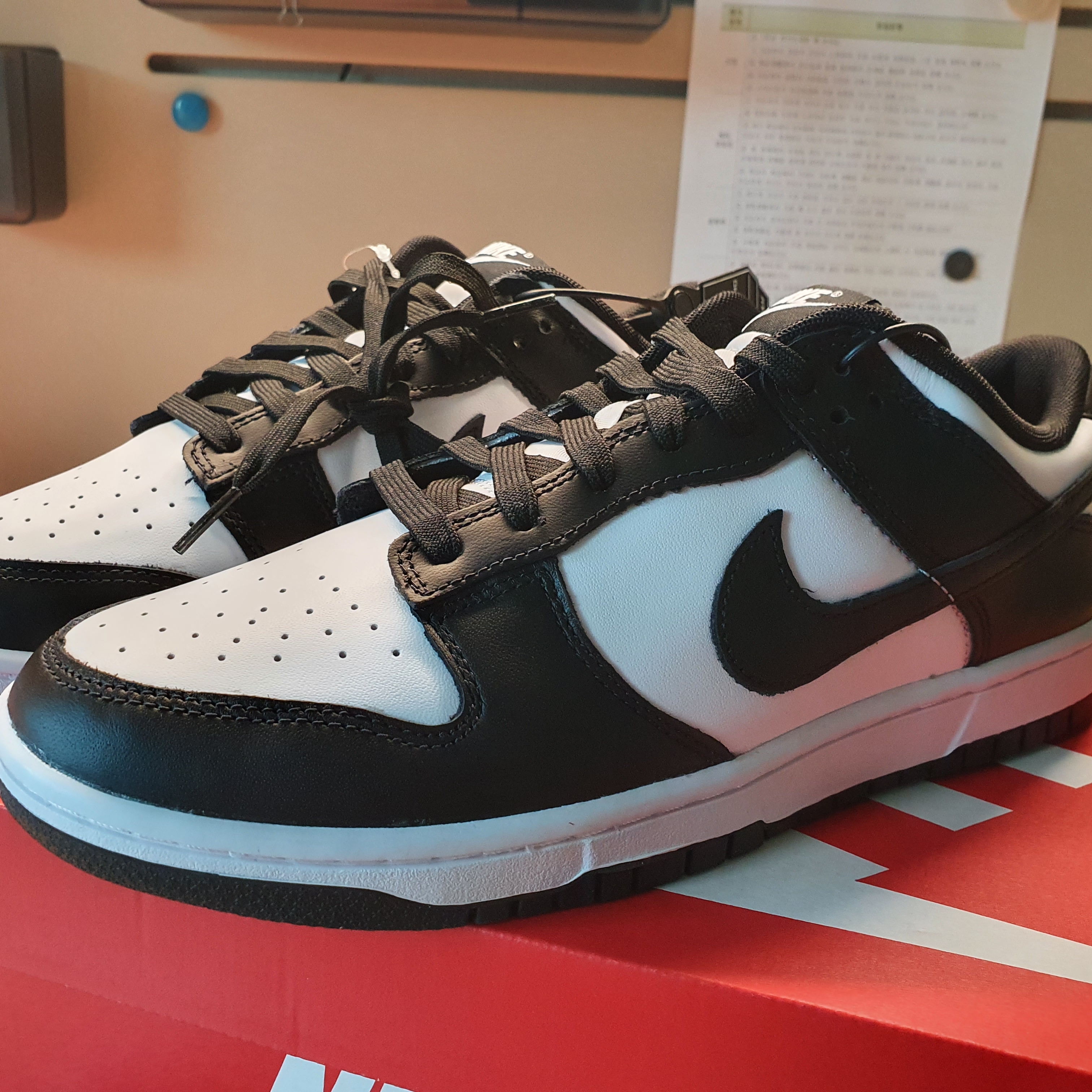 Nike Dunk Low Retro Black 착용 스타일