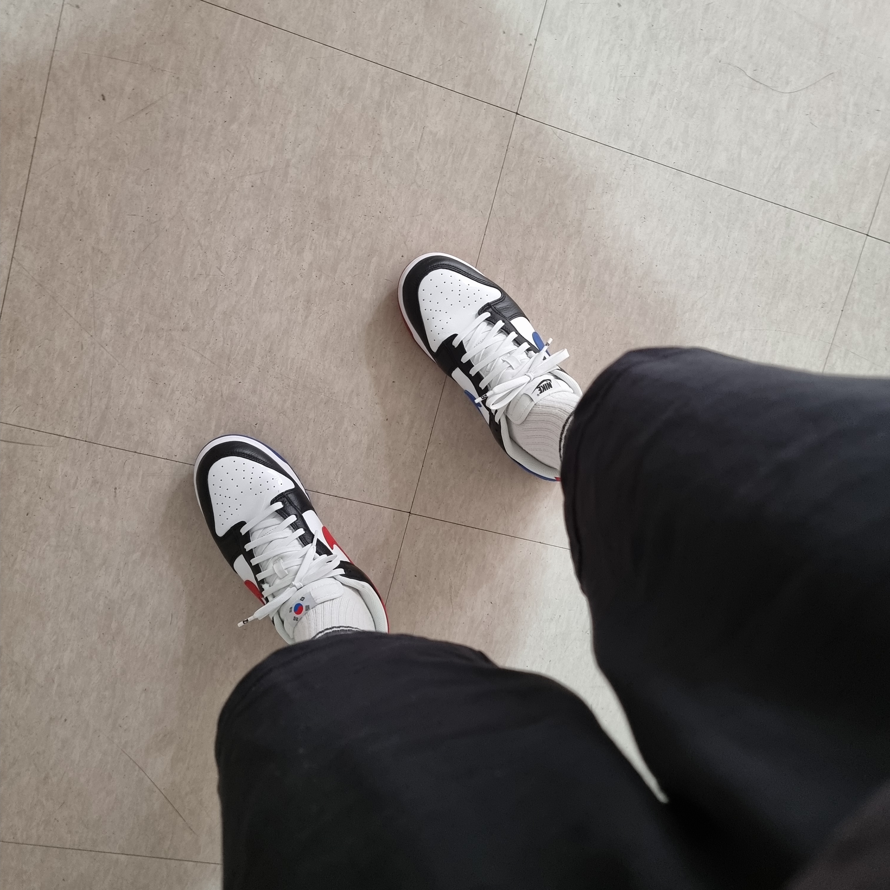 Nike Dunk Low SE Seoul 착용 스타일
