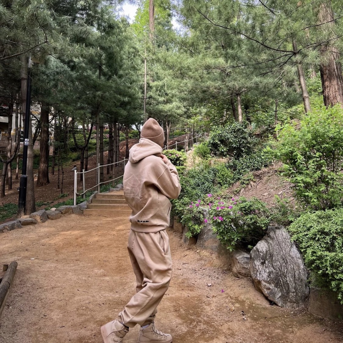 Nike x Billie Eilish Air Force 1 High '07 SP Mushroom, Nike x Billie Eilish NRG Fleece Hoodie Mushroom - Asia 착용 스타일 - 4