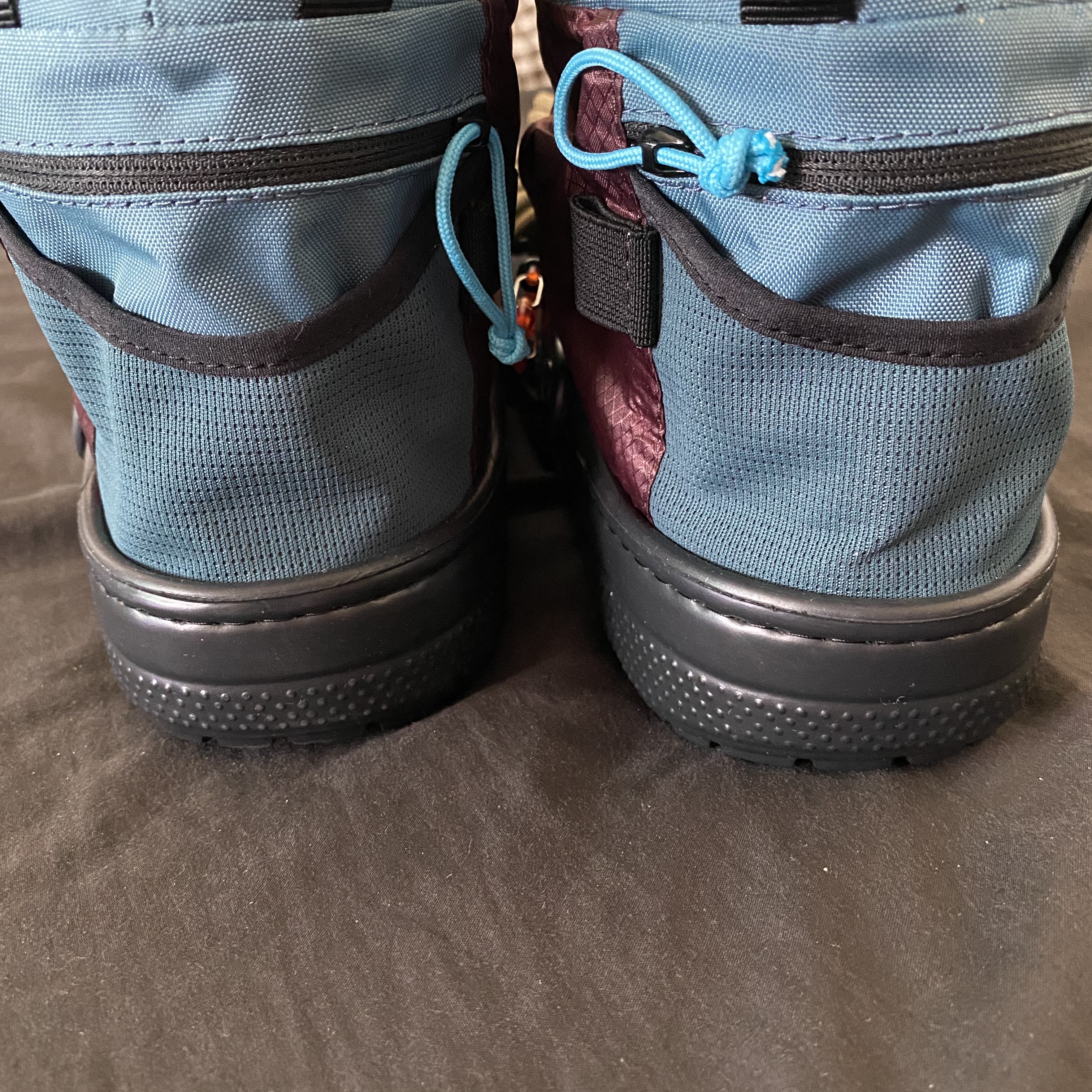 Crocs x Nicole McLaughlin Campsite Classic Clog Black 착용 스타일 - 3