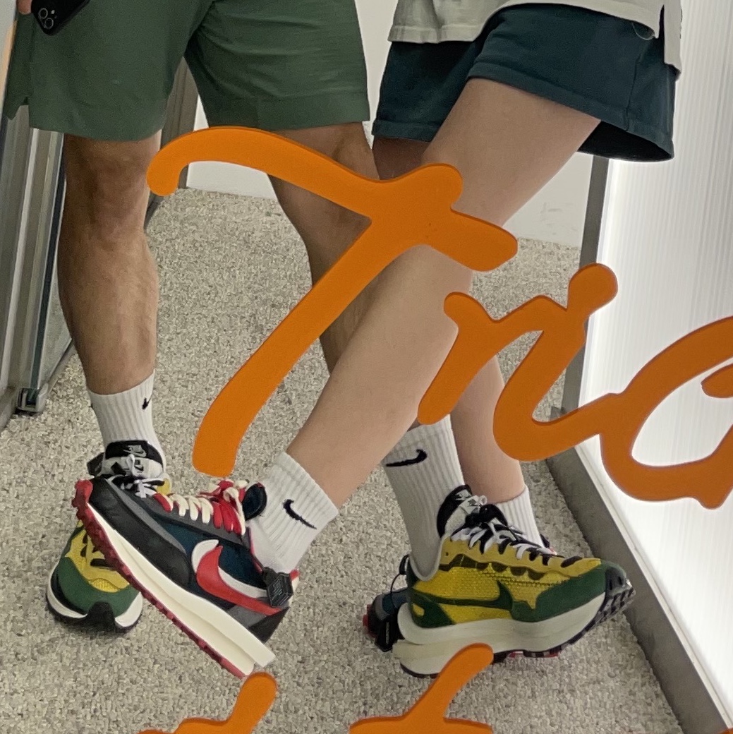 Nike x Sacai x Undercover LDWaffle Midnight Spruce University Red, Nike x Sacai VaporWaffle Tour Yellow & Gorge Green Sail 착용 스타일