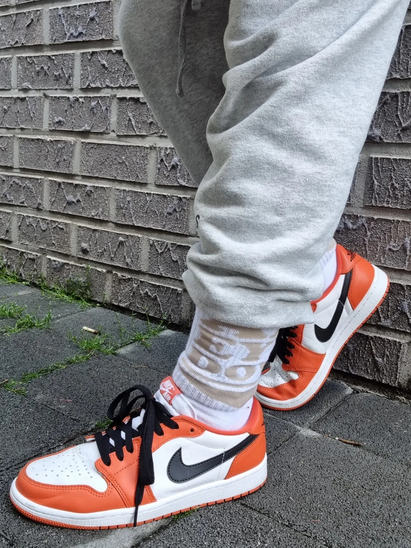 Jordan 1 Low OG Starfish 착용 스타일 - 4