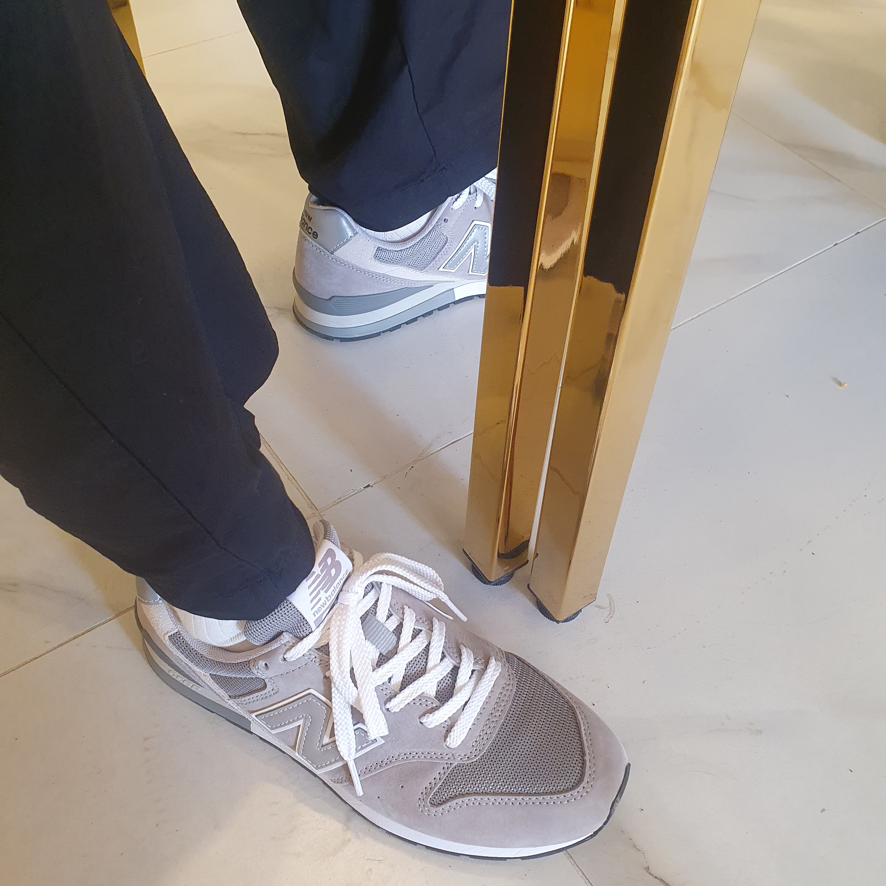 New Balance 996 Grey 착용 스타일 - 1