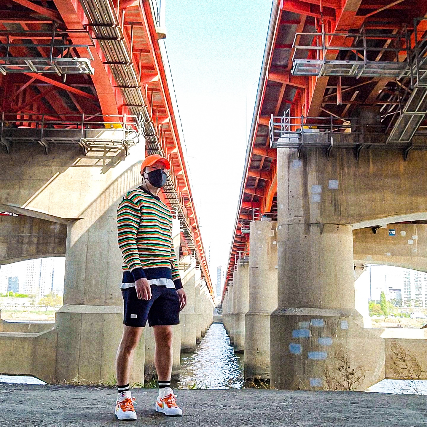 Nike x Sacai Blazer Low Magma Orange 착용 스타일