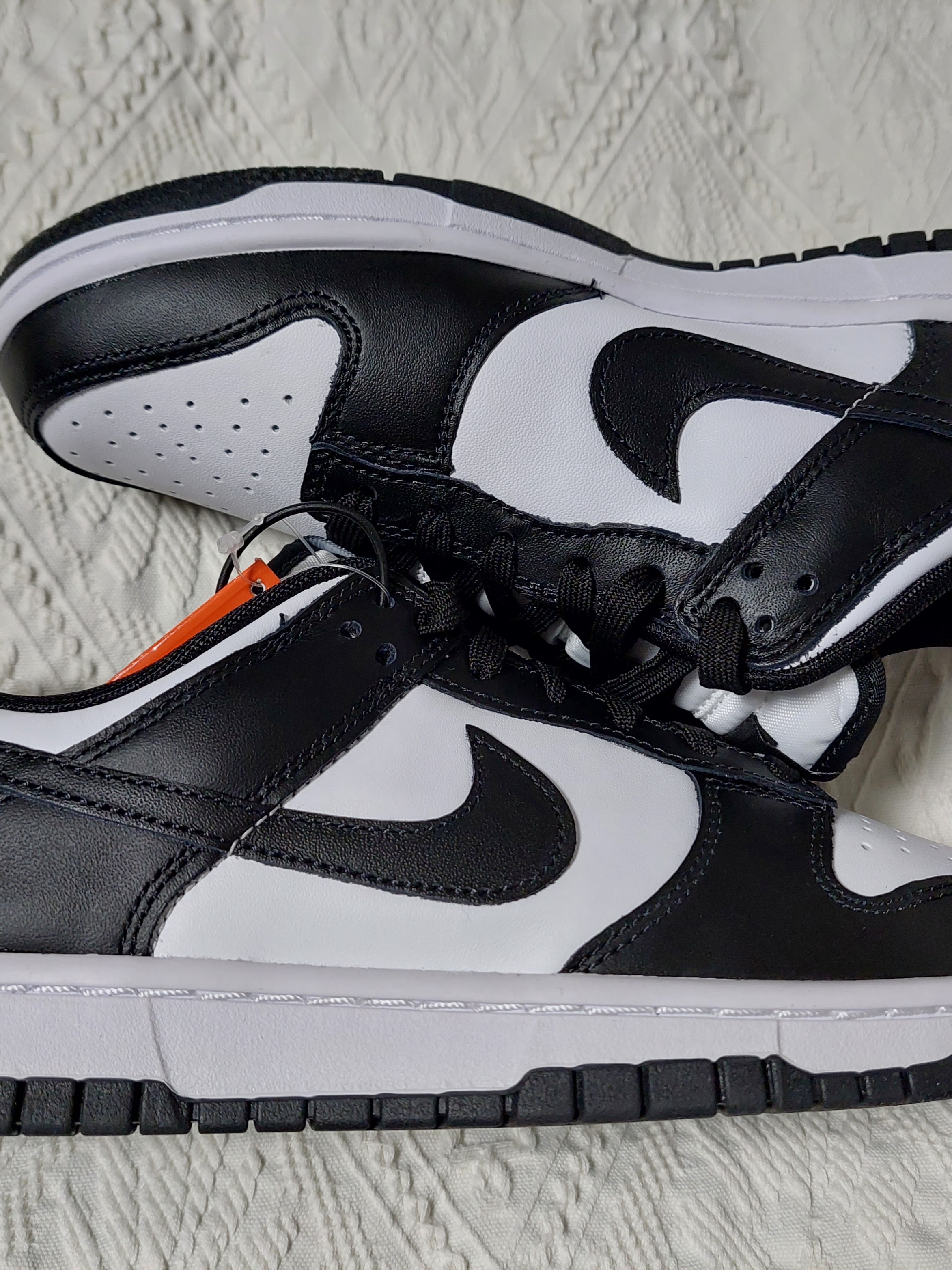 Nike Dunk Low Retro Black 착용 스타일 - 4