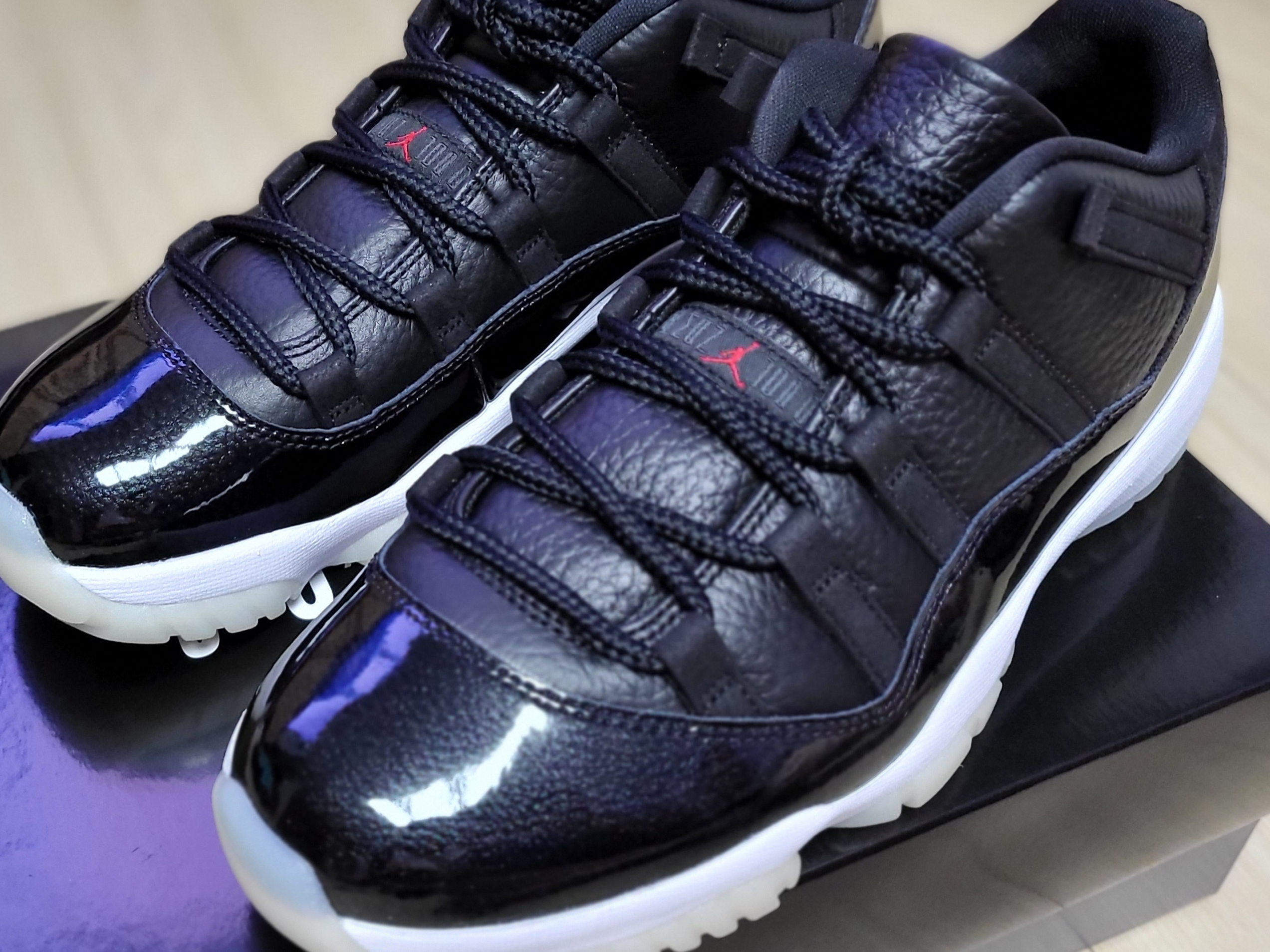 Jordan 11 Retro Low 72-10 착용 스타일 - 3