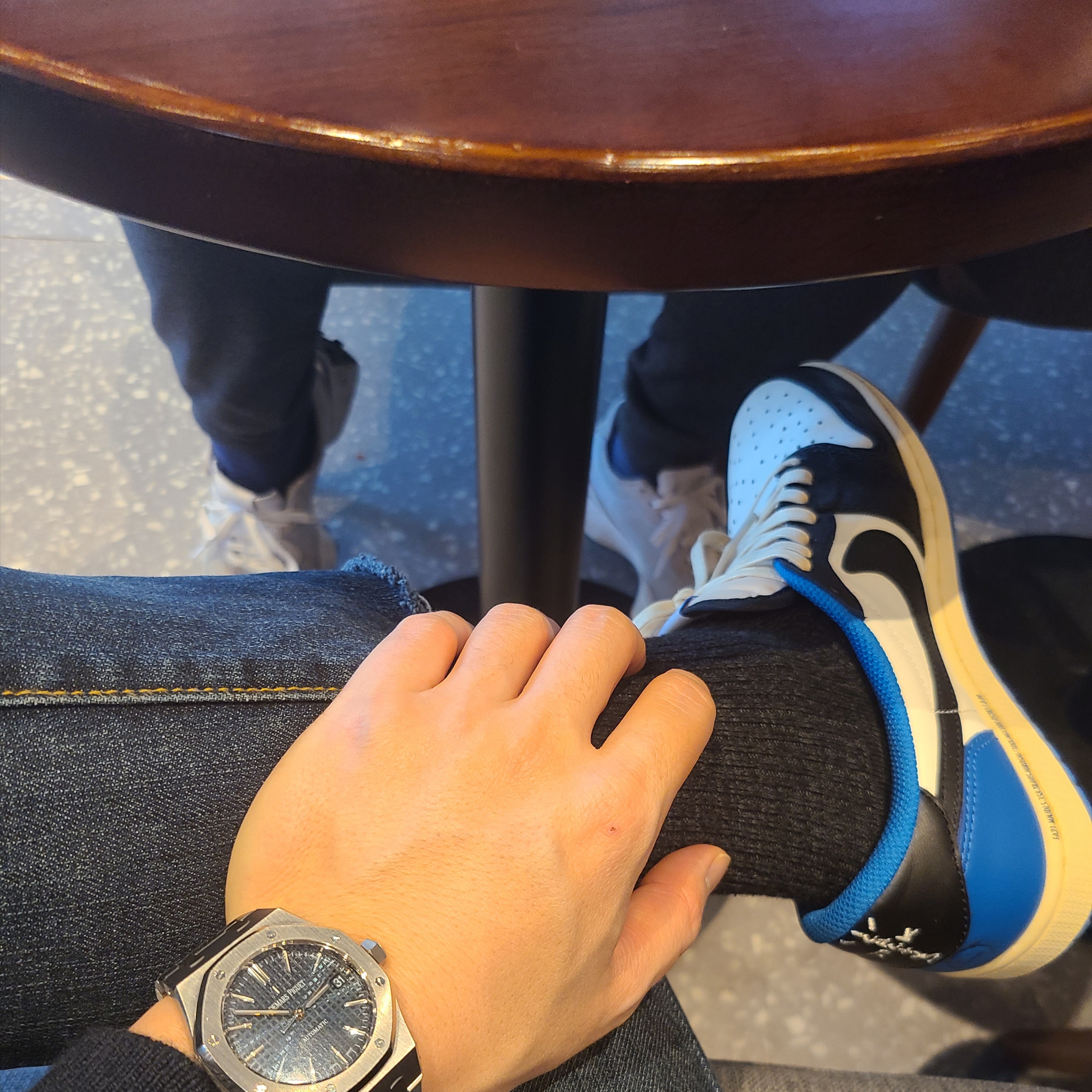 Jordan 1 x Travis Scott x Fragment Retro Low OG SP Military Blue 착용 스타일