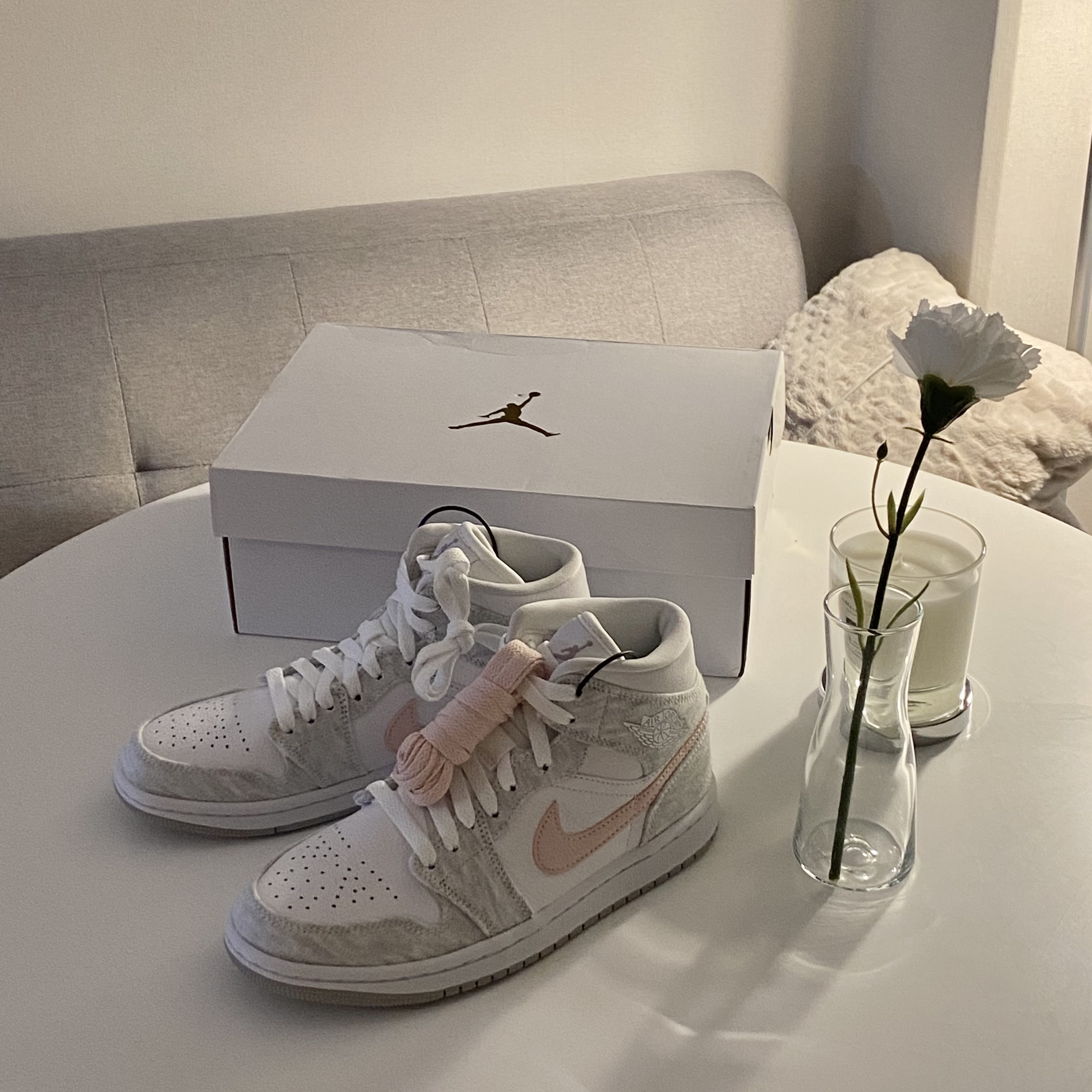 (W) Jordan 1 Mid SE Light Iron Ore 착용 스타일