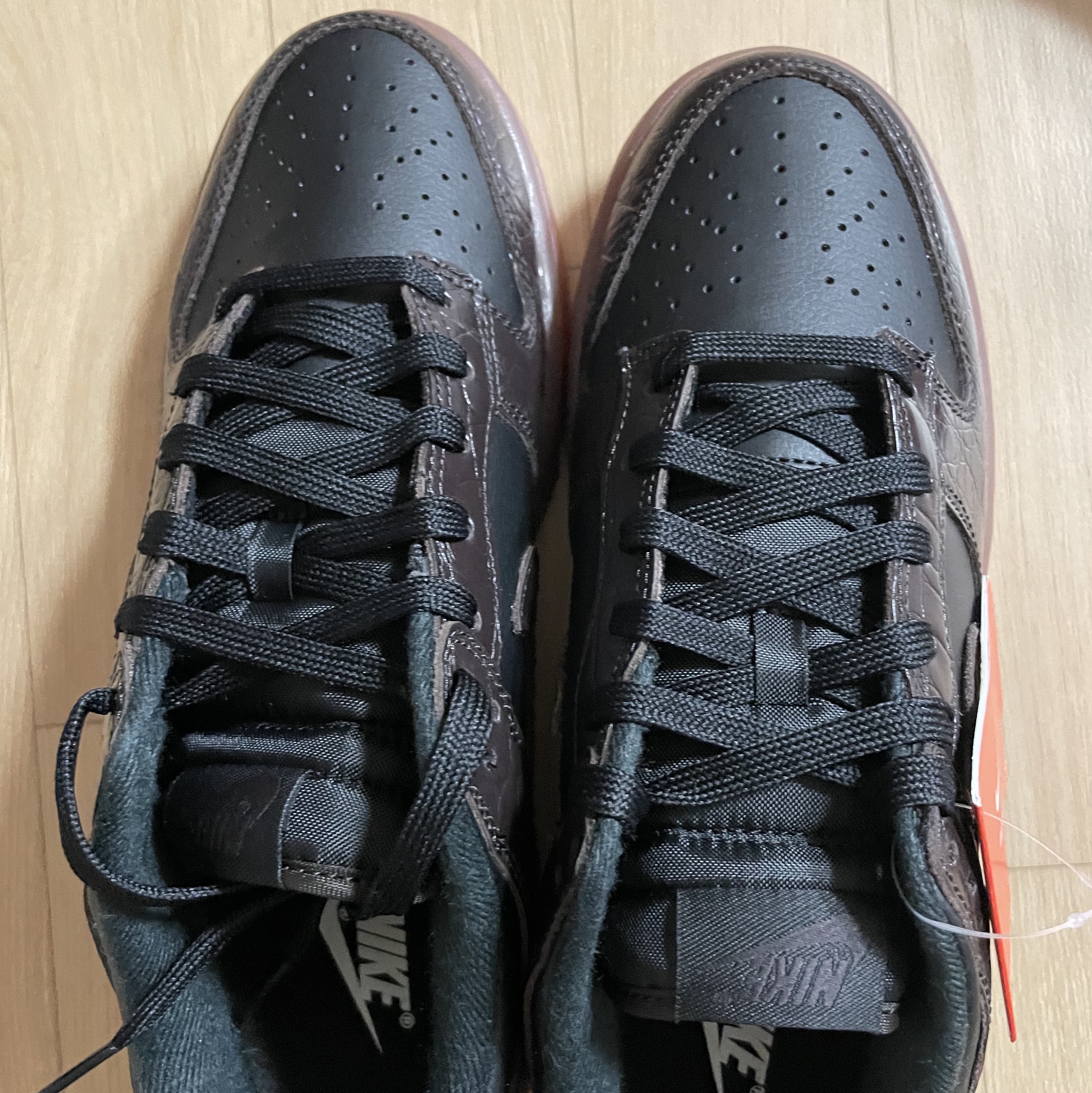 Nike Dunk Low SE Velvet Brown and Black 착용 스타일 - 1