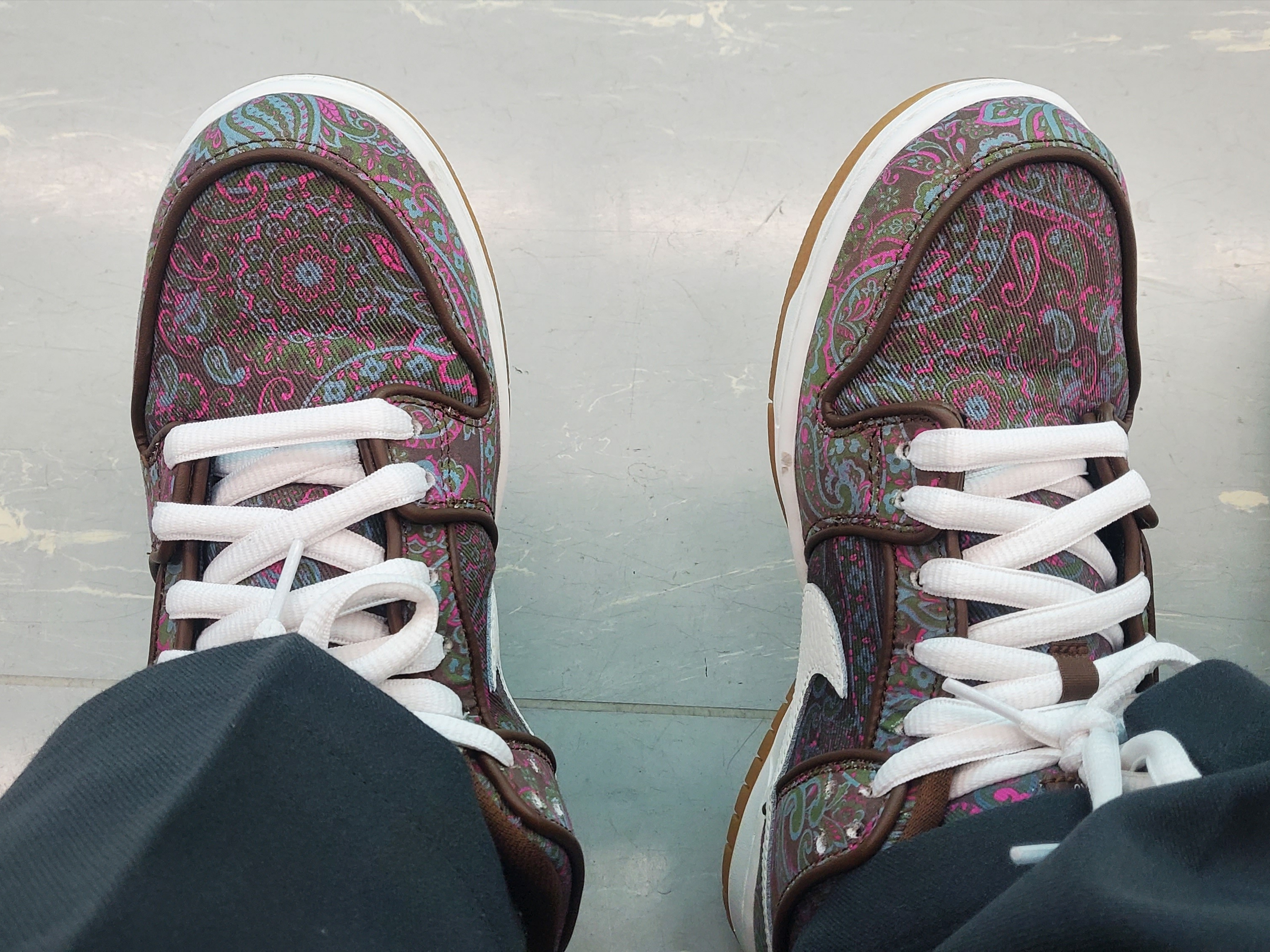 Nike SB Dunk Low Pro Premium Paisley 착용 스타일