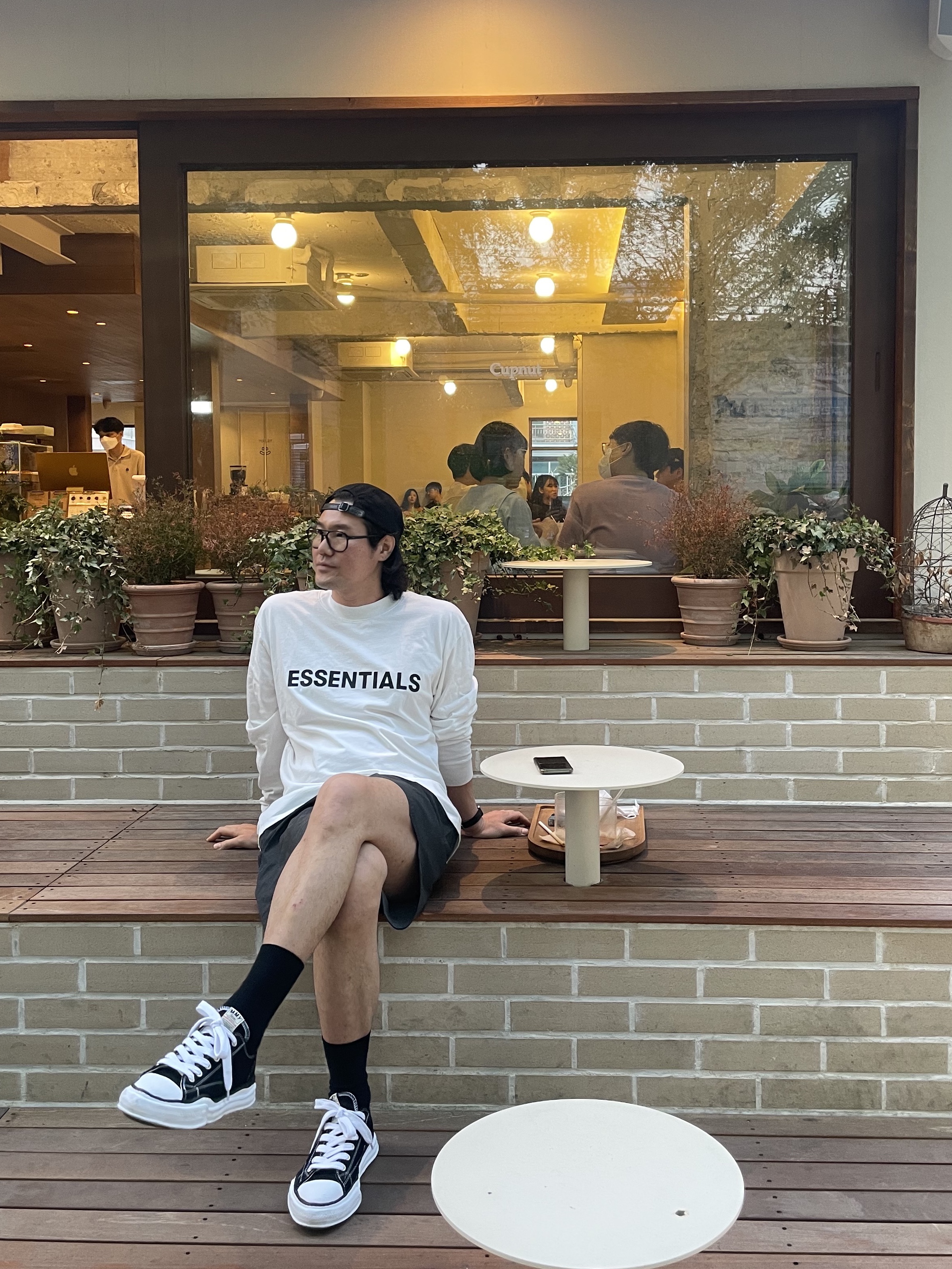Essentials Volley Shorts Black Reflective - 20SS, Essentials 3D Silicon Applique Boxy Long Sleeve T-Shirt White - 20SS 착용 스타일