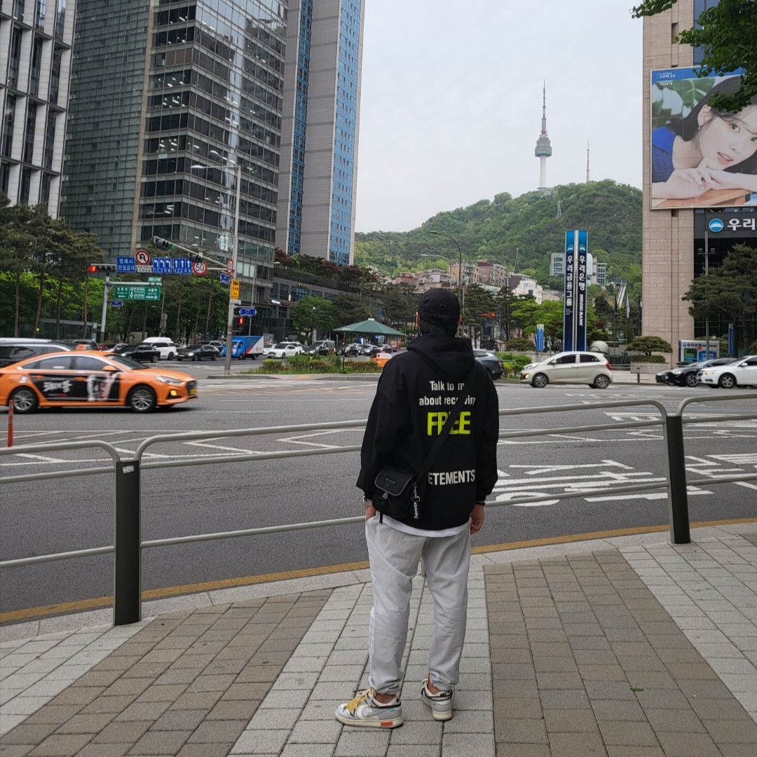 Nike x Fear of God Woven Pants Pure Platinum, Nike x Off-White Dunk Low The 50 - Lot 46 착용 스타일