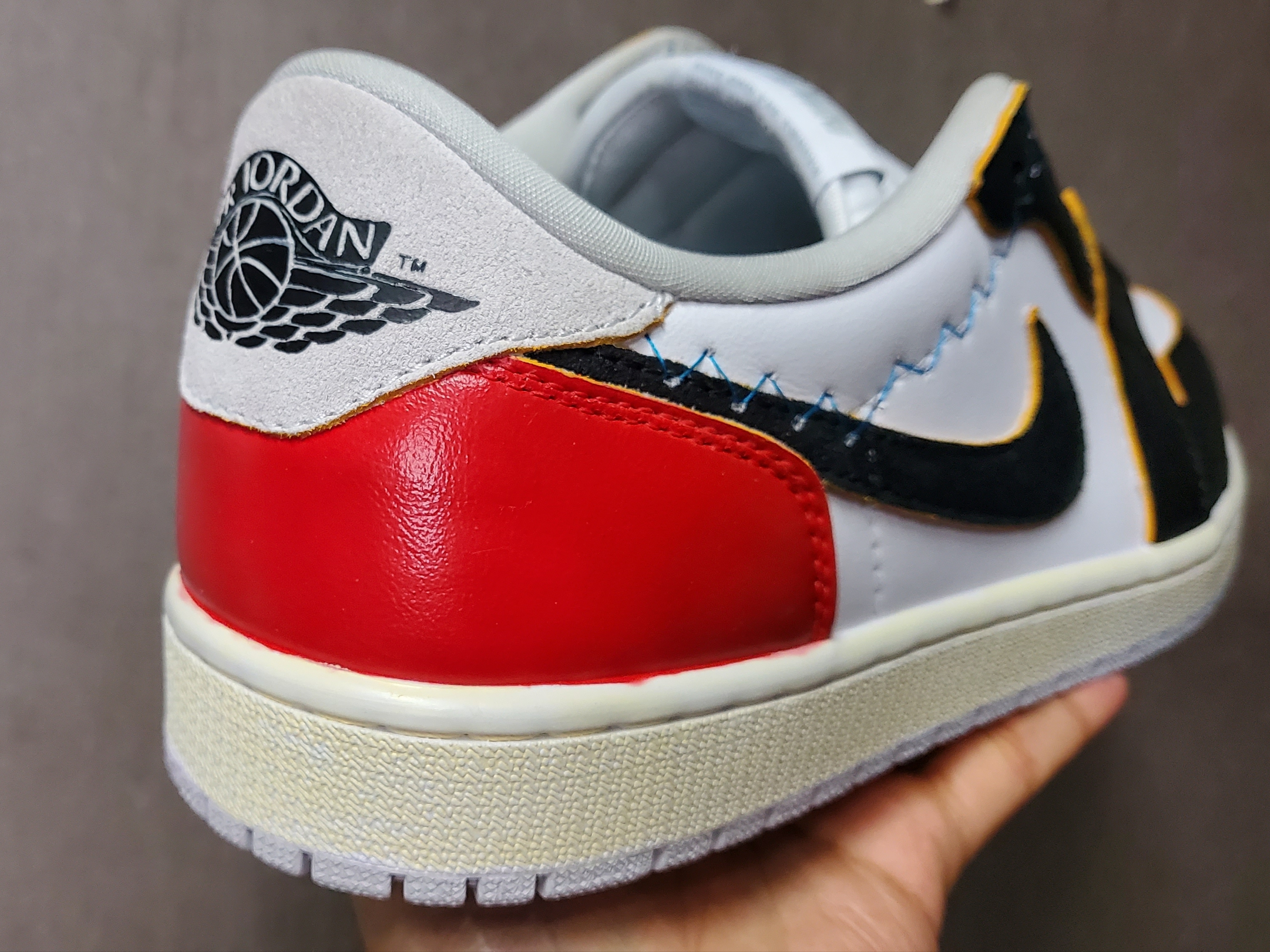 Jordan 1 Low OG Neutral Grey, Jordan 1 x Union Retro High Black Toe 착용 스타일