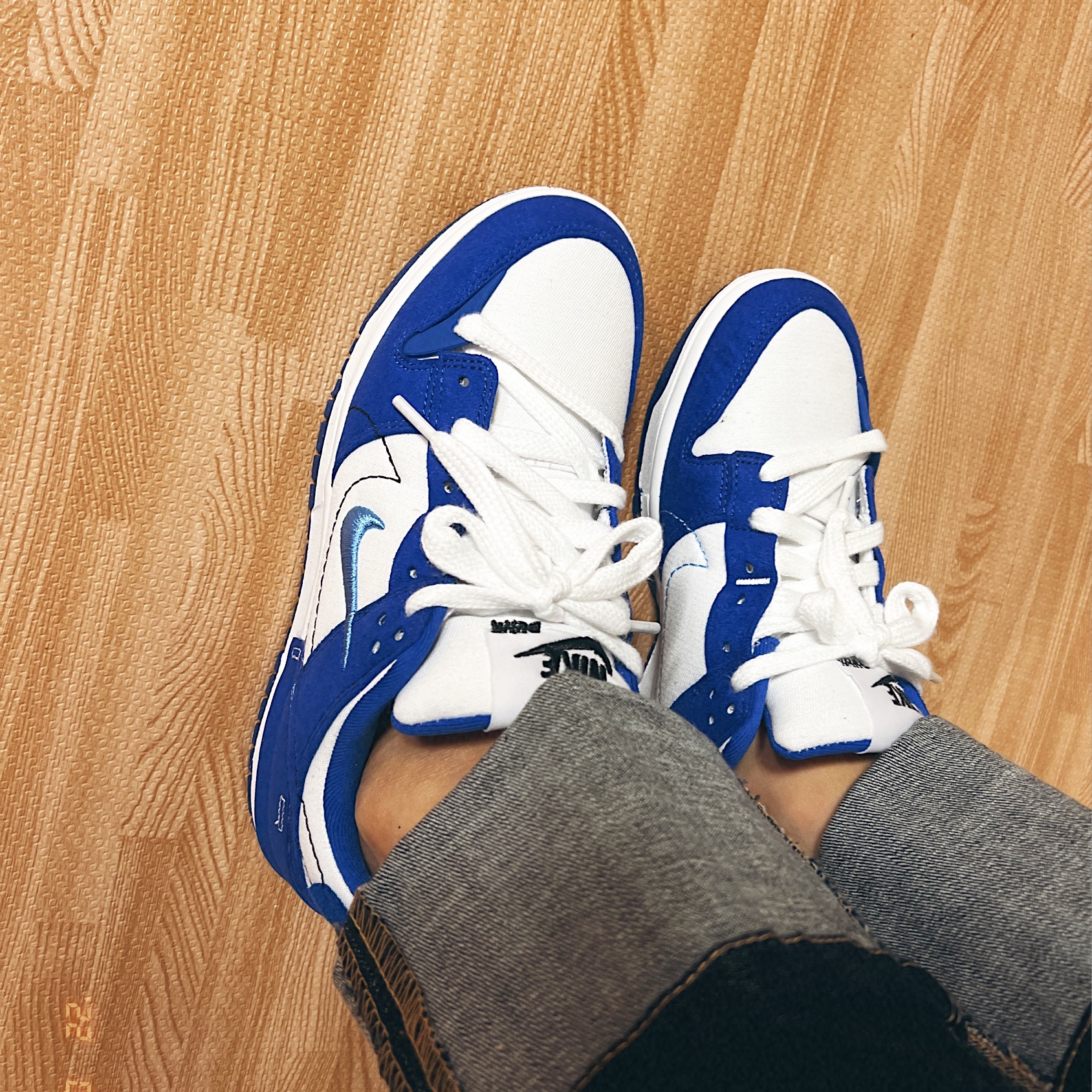(W) Nike Dunk Low Disrupt 2 White and University Blue 착용 스타일