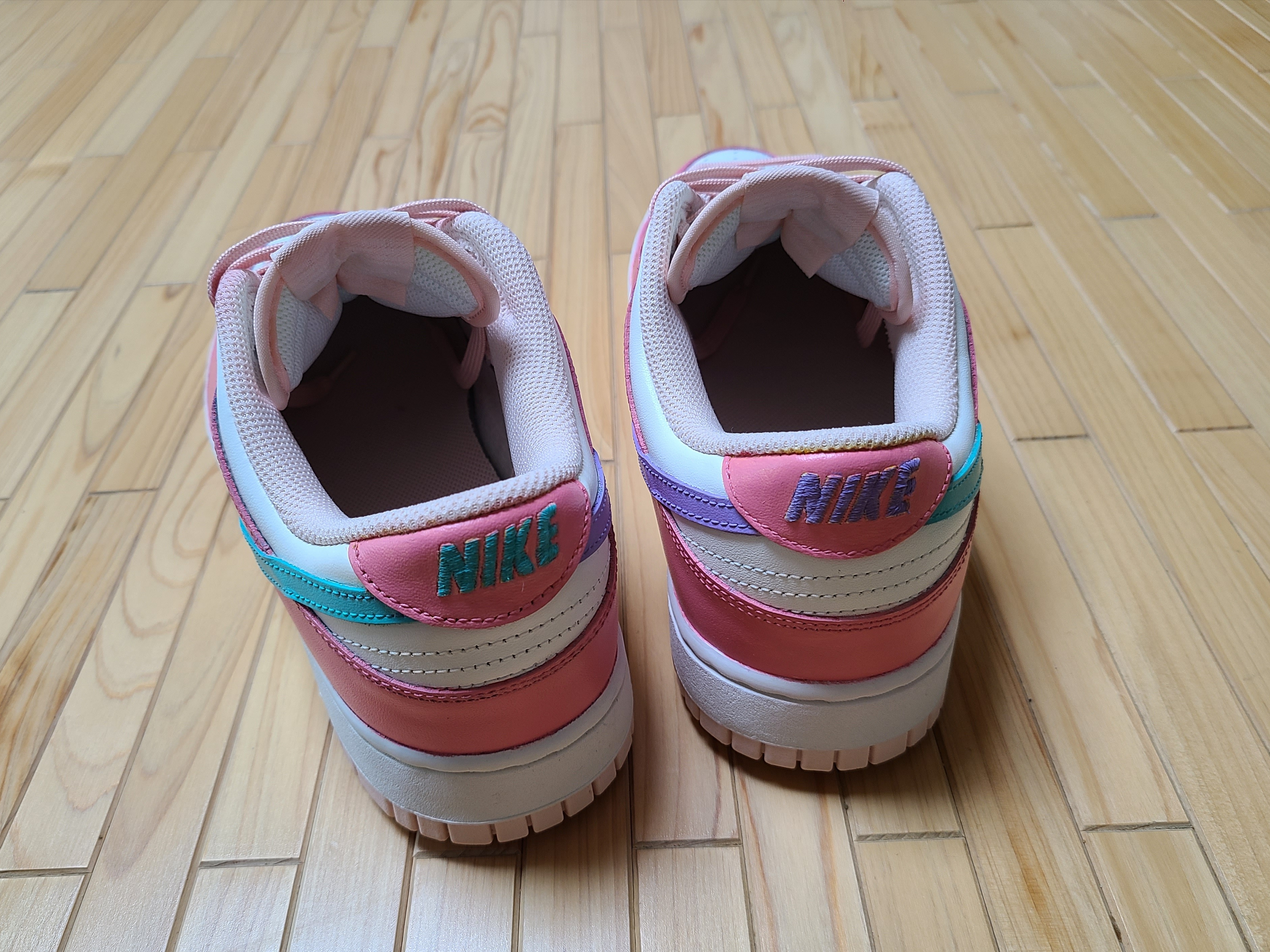 (W) Nike Dunk Low Orange Pearl 착용 스타일 - 5