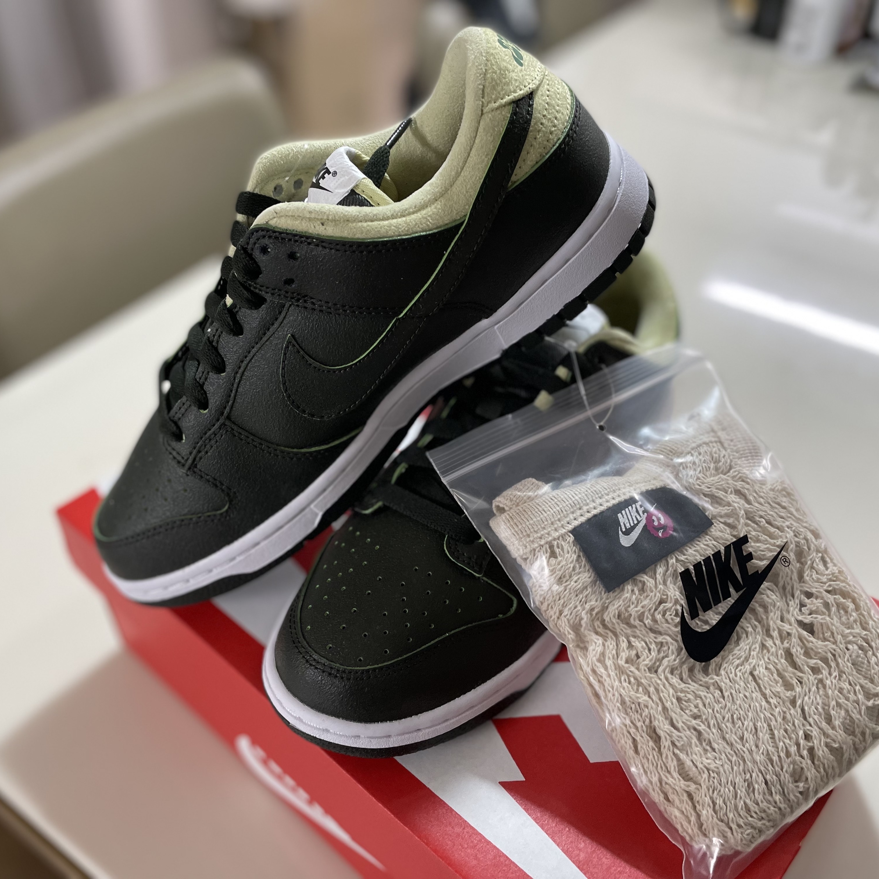 (W) Nike Dunk Low LX Avocado 착용 스타일