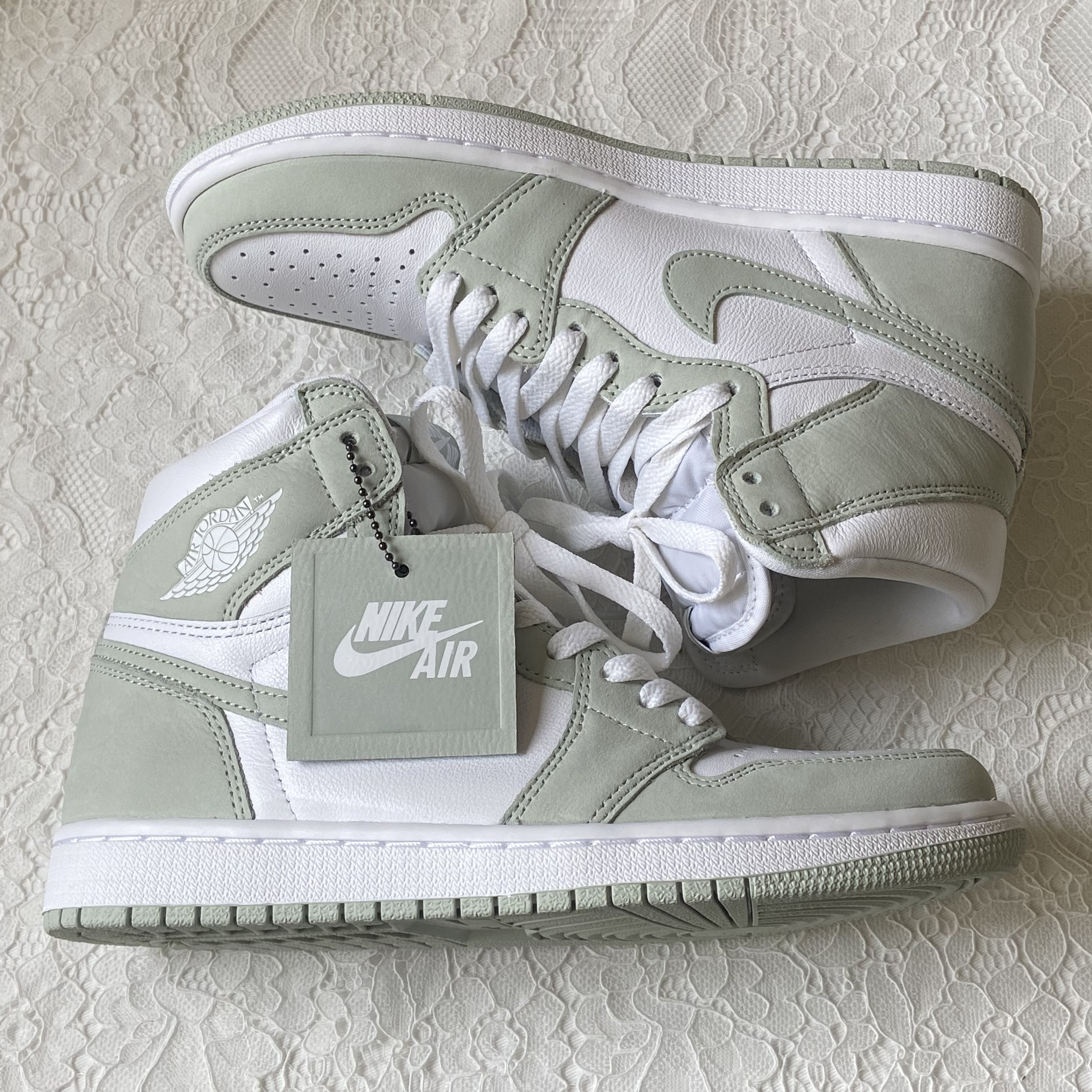 (W) Jordan 1 Retro High OG Seafoam 착용 스타일