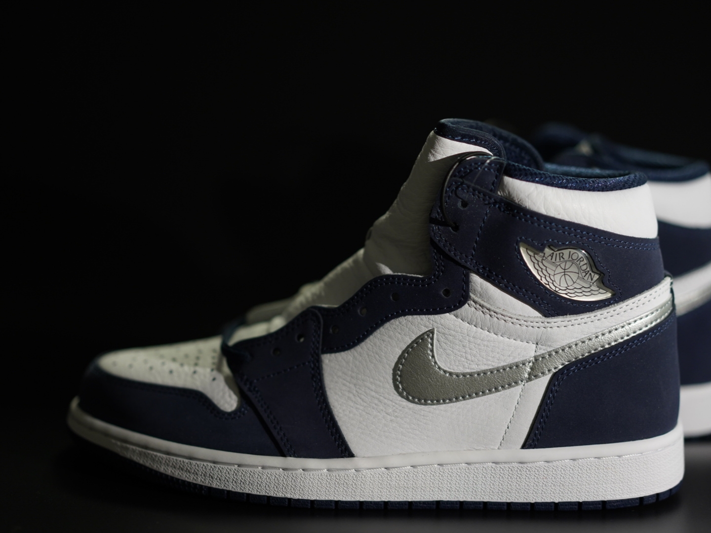 Jordan 1 Retro High OG CO.JP Midnight Navy 착용 스타일 - 3