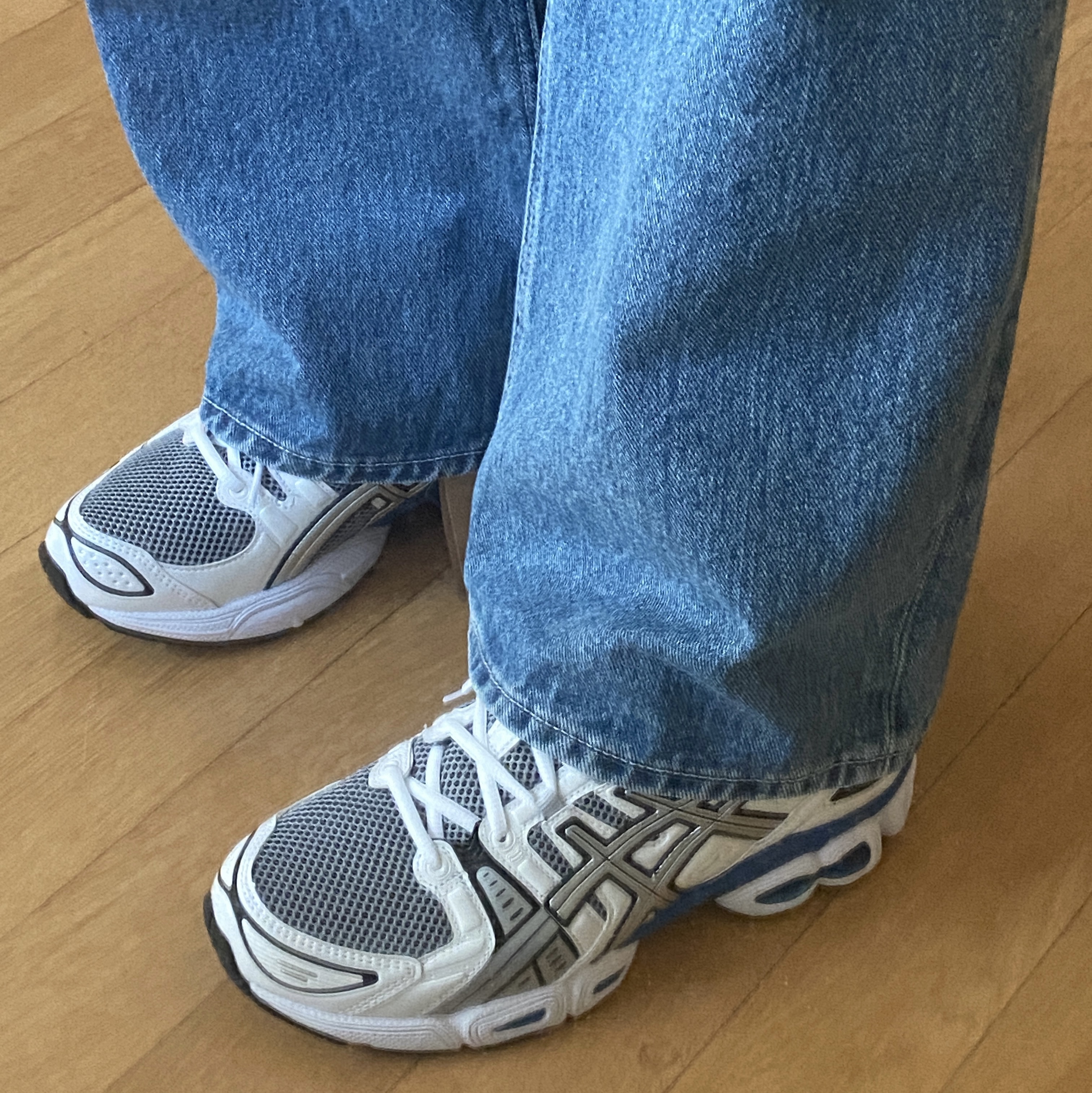 Asics Gel-Nimbus 9 White Lake Drive 착용 스타일 - 1