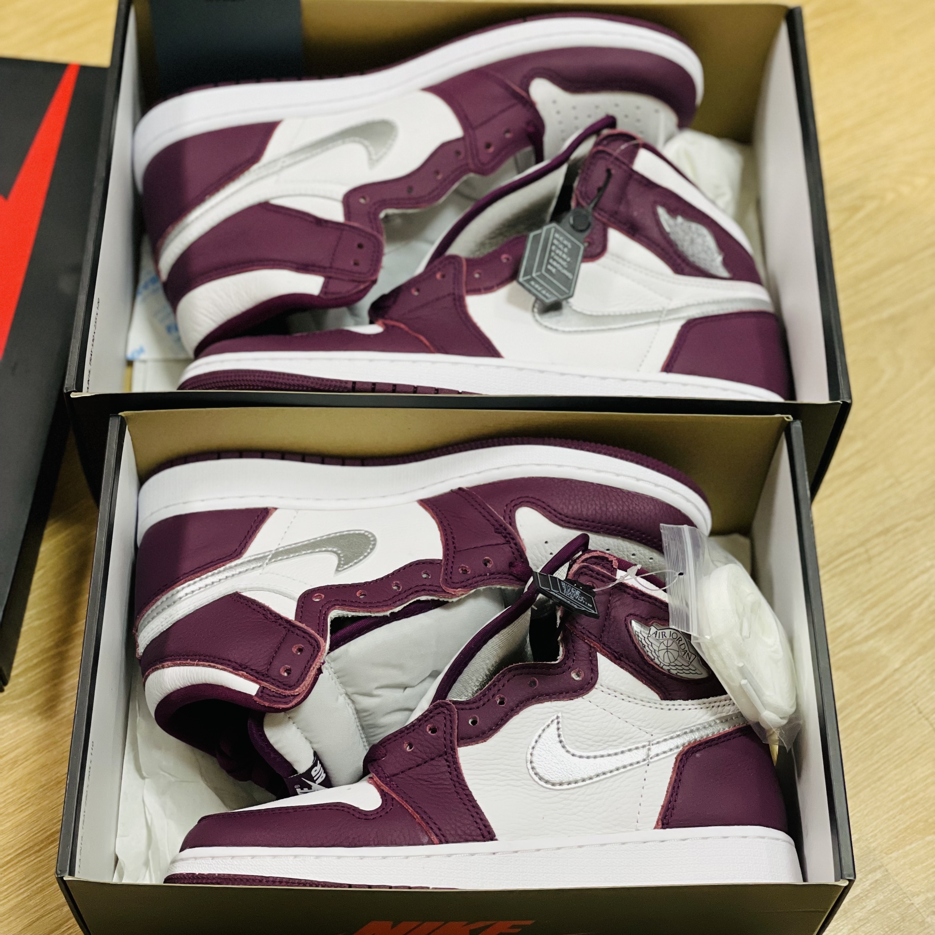 Jordan 1 Retro High OG Bordeaux, (GS) Jordan 1 Retro High OG Bordeaux 착용 스타일 - 2