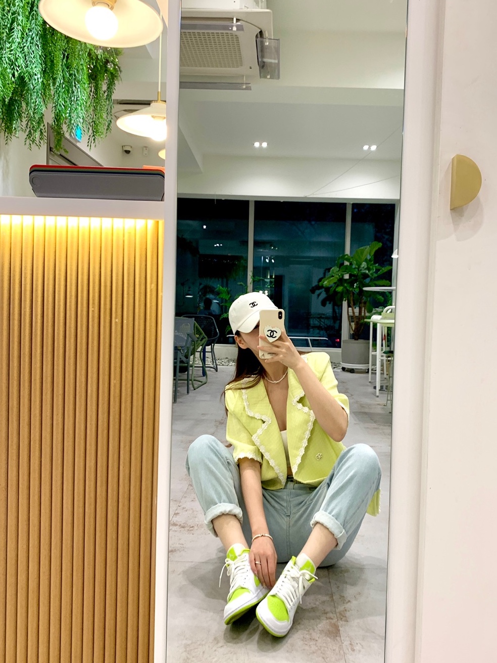(W) Jordan 1 Mid White Atomic Green 착용 스타일