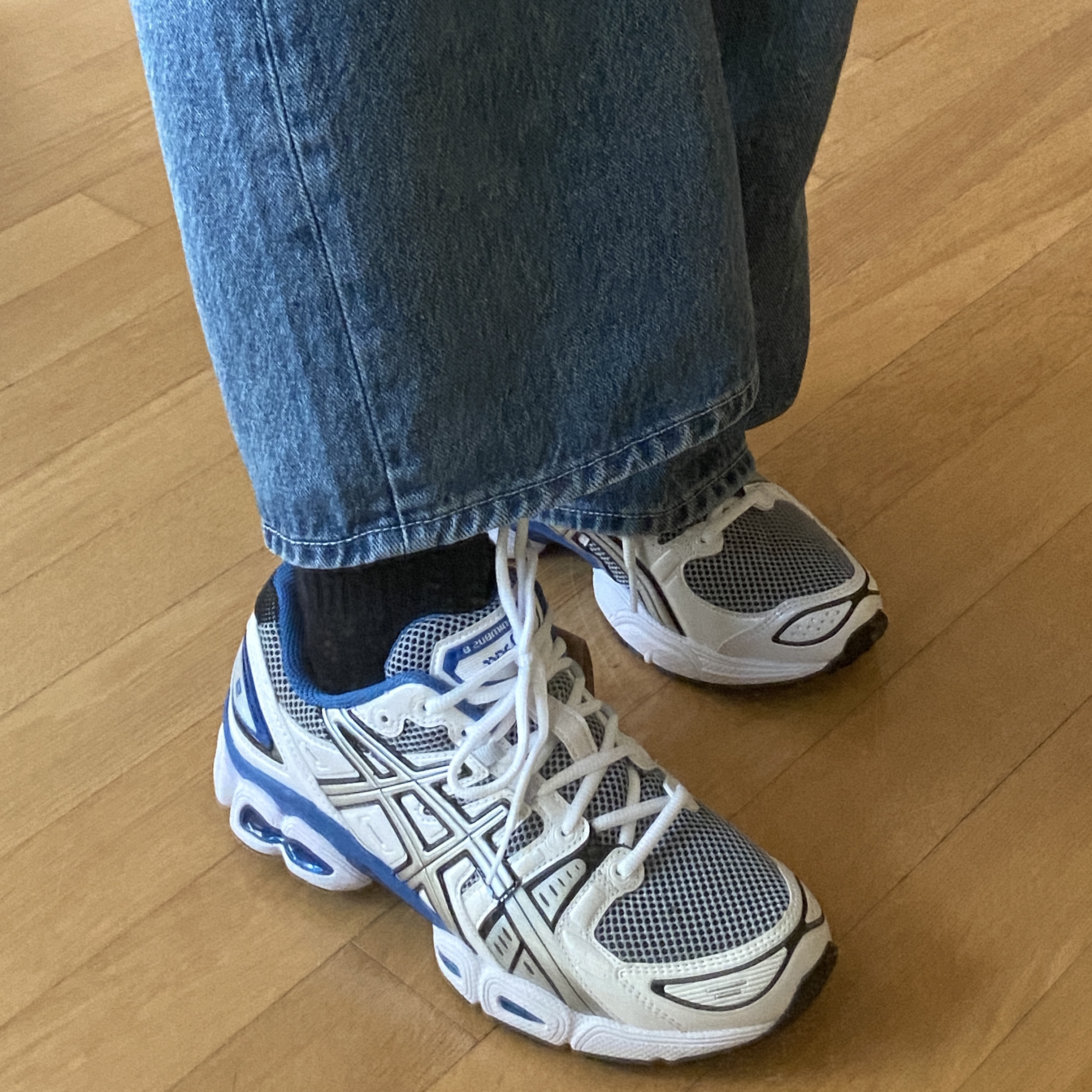 Asics Gel-Nimbus 9 White Lake Drive 착용 스타일 - 2