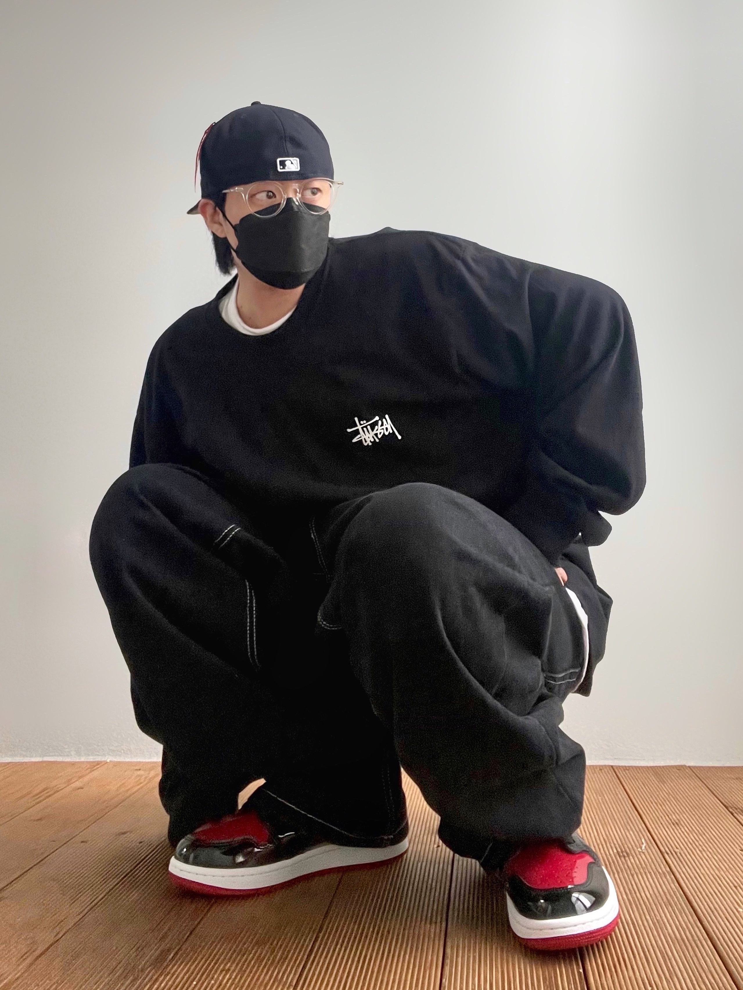 Jordan 1 Retro High OG Patent Bred, Stussy Basic Stussy LS T-Shirt Black 2022 착용 스타일