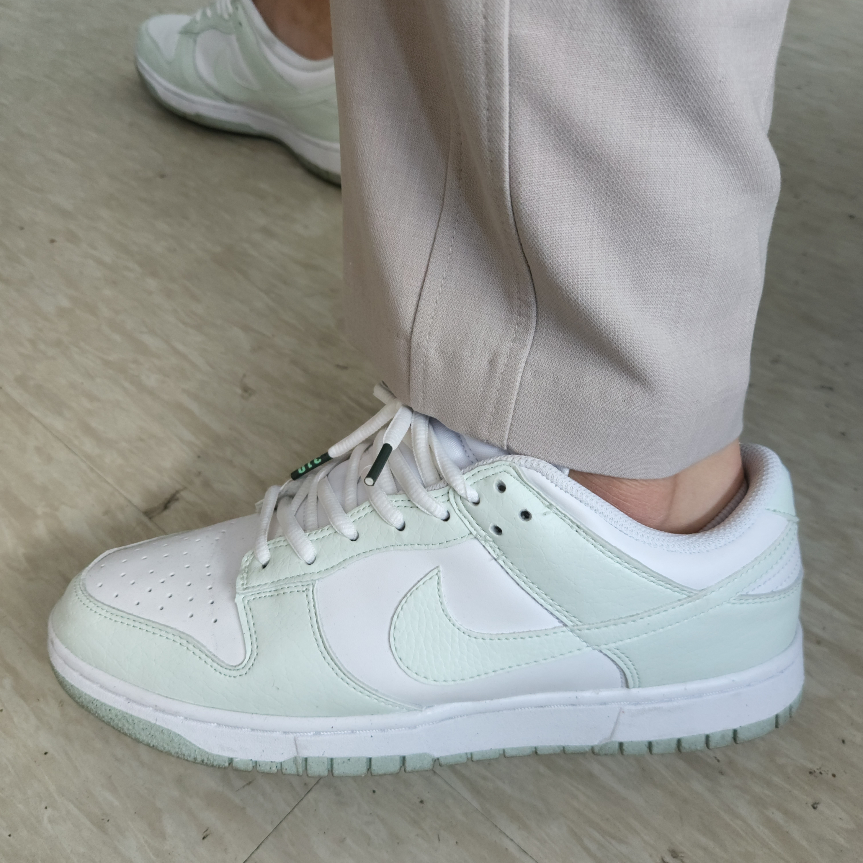 (W) Nike Dunk Low Next Nature Barely Green and White 착용 스타일