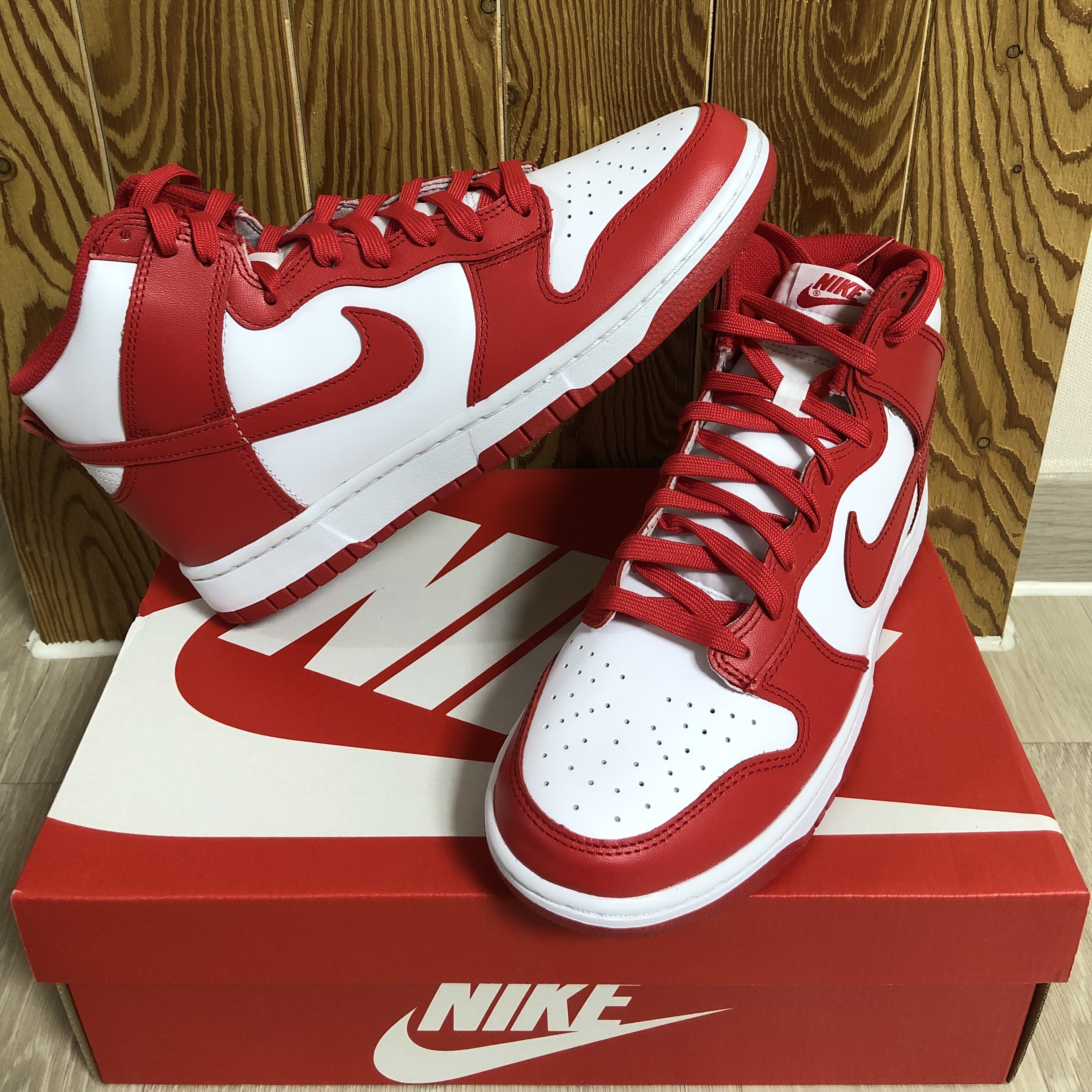 Nike Dunk High Retro Championship White and Red 착용 스타일