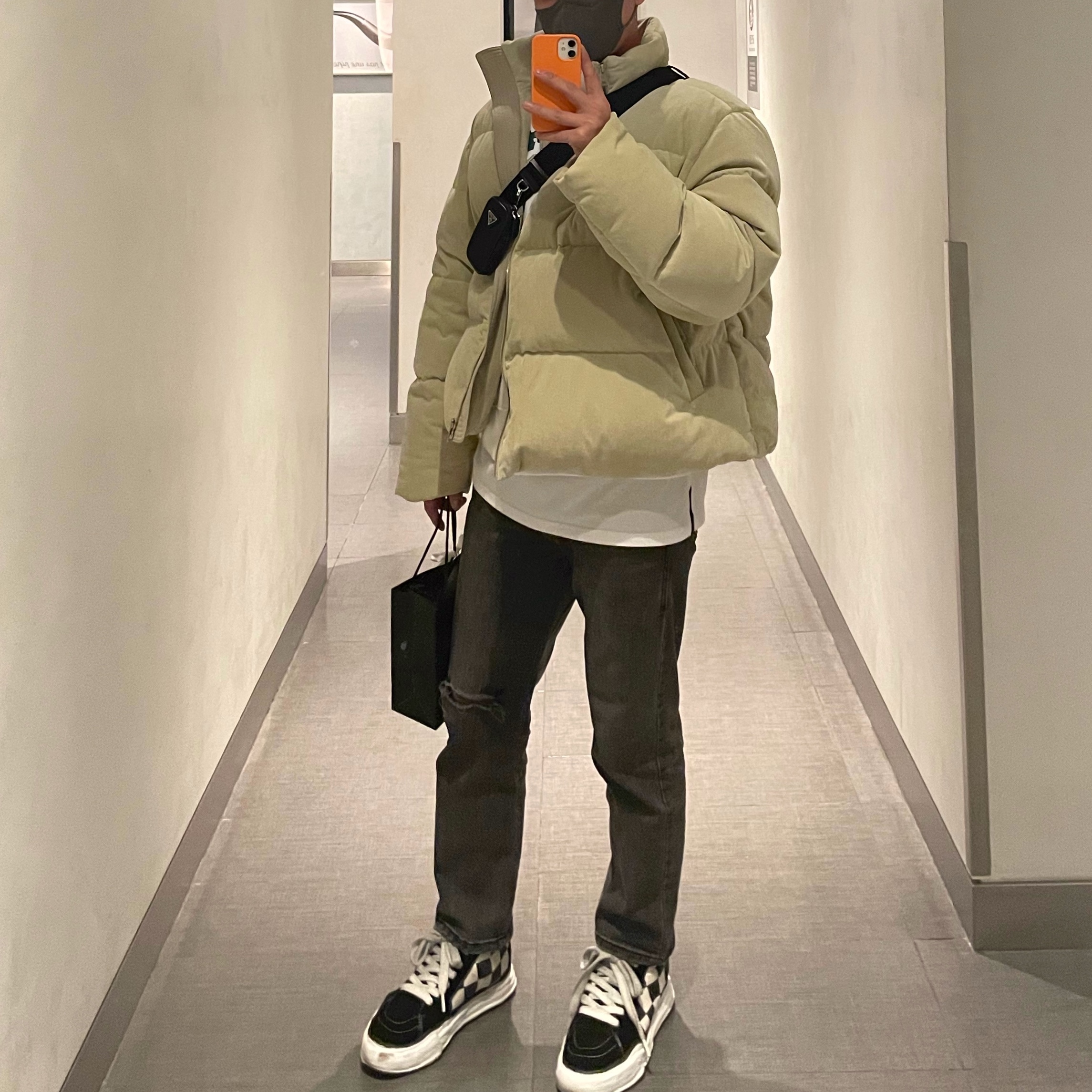 Maison Mihara Yasuhiro OG Sole Big Gingham Hi-Top Sneakers Black 착용 스타일