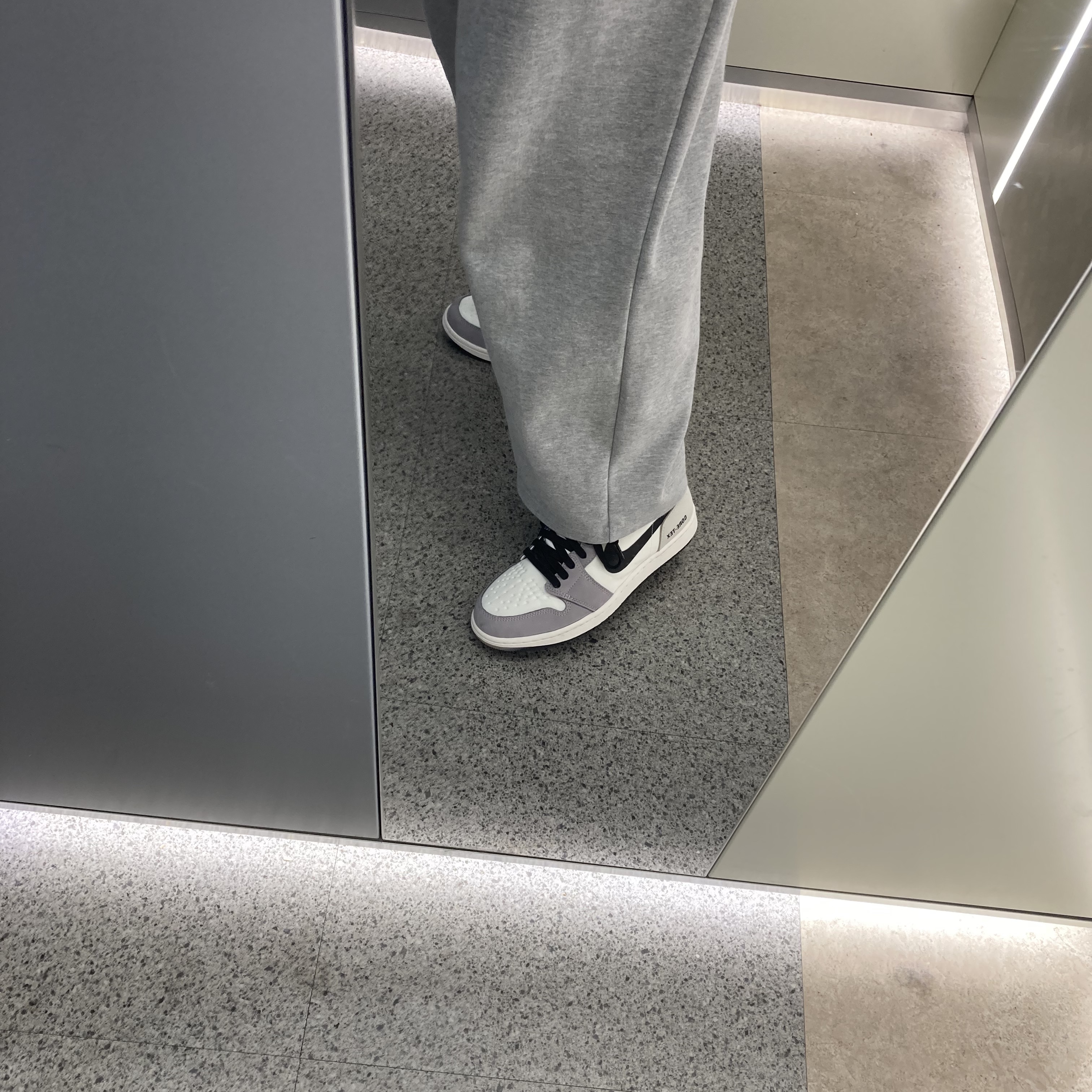 Jordan 1 Element Gore-Tex Sail 착용 스타일