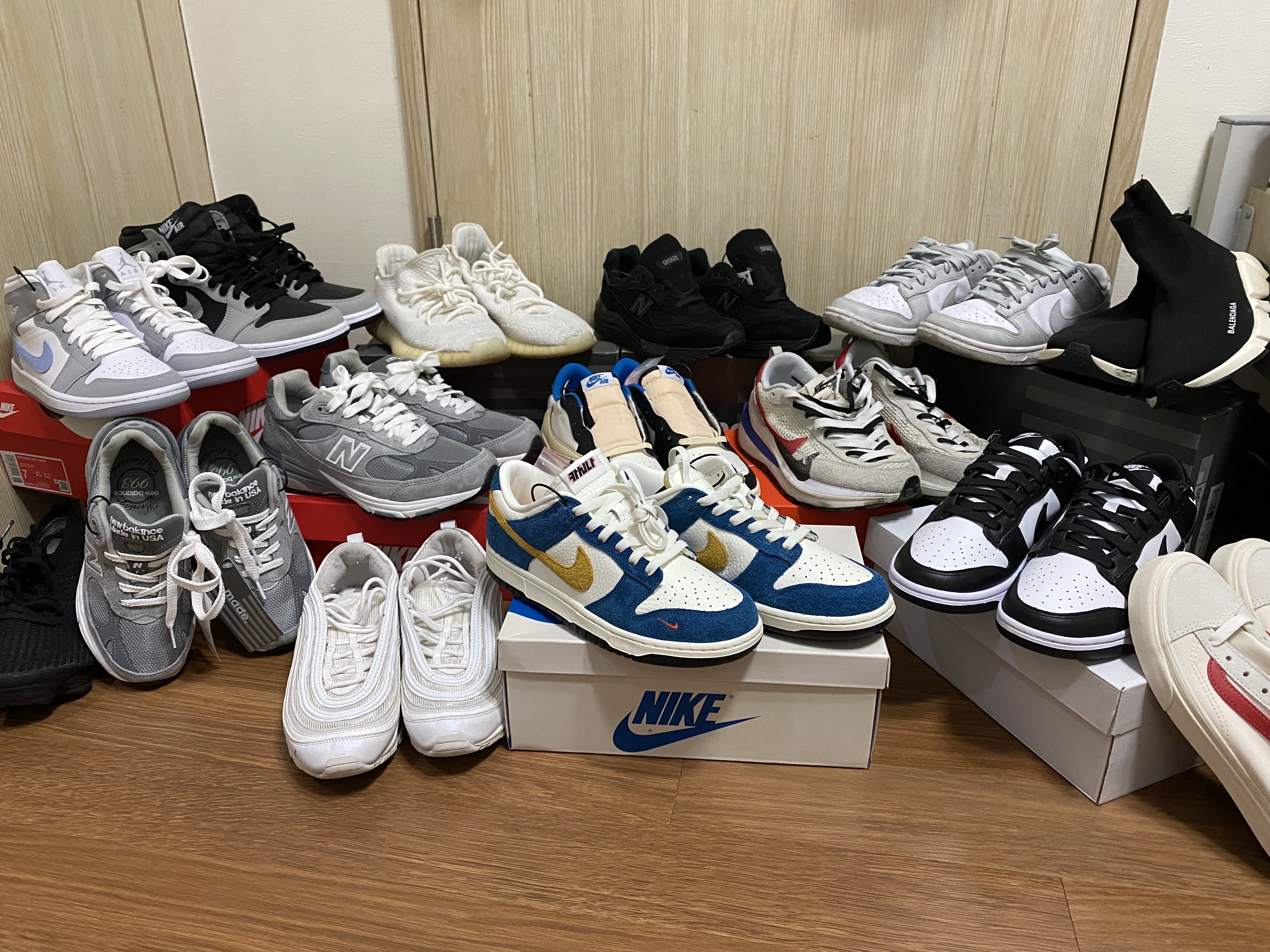 (W) Nike Dunk Low Black, Vans Style 36 Marshmallow Racing Red 착용 스타일