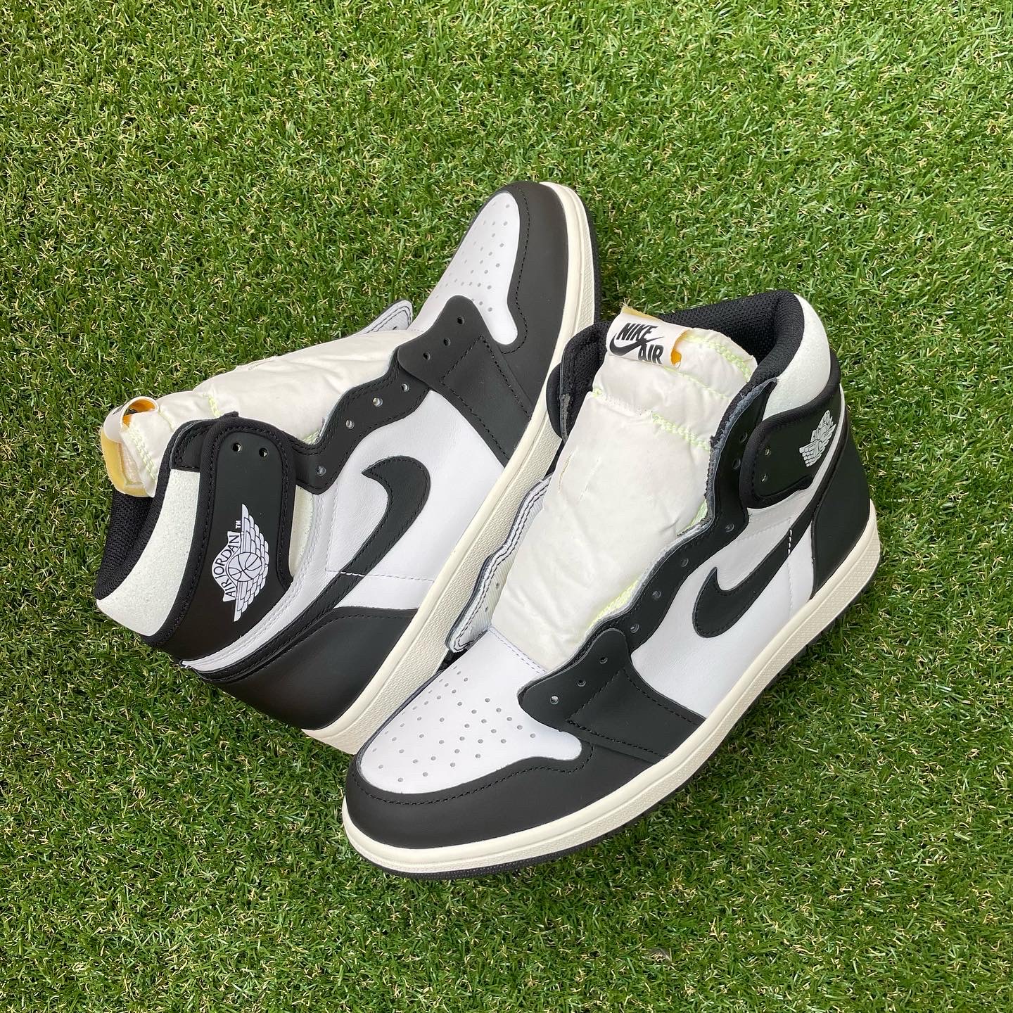 Jordan 1 Retro High OG Volt Gold 착용 스타일 - 2